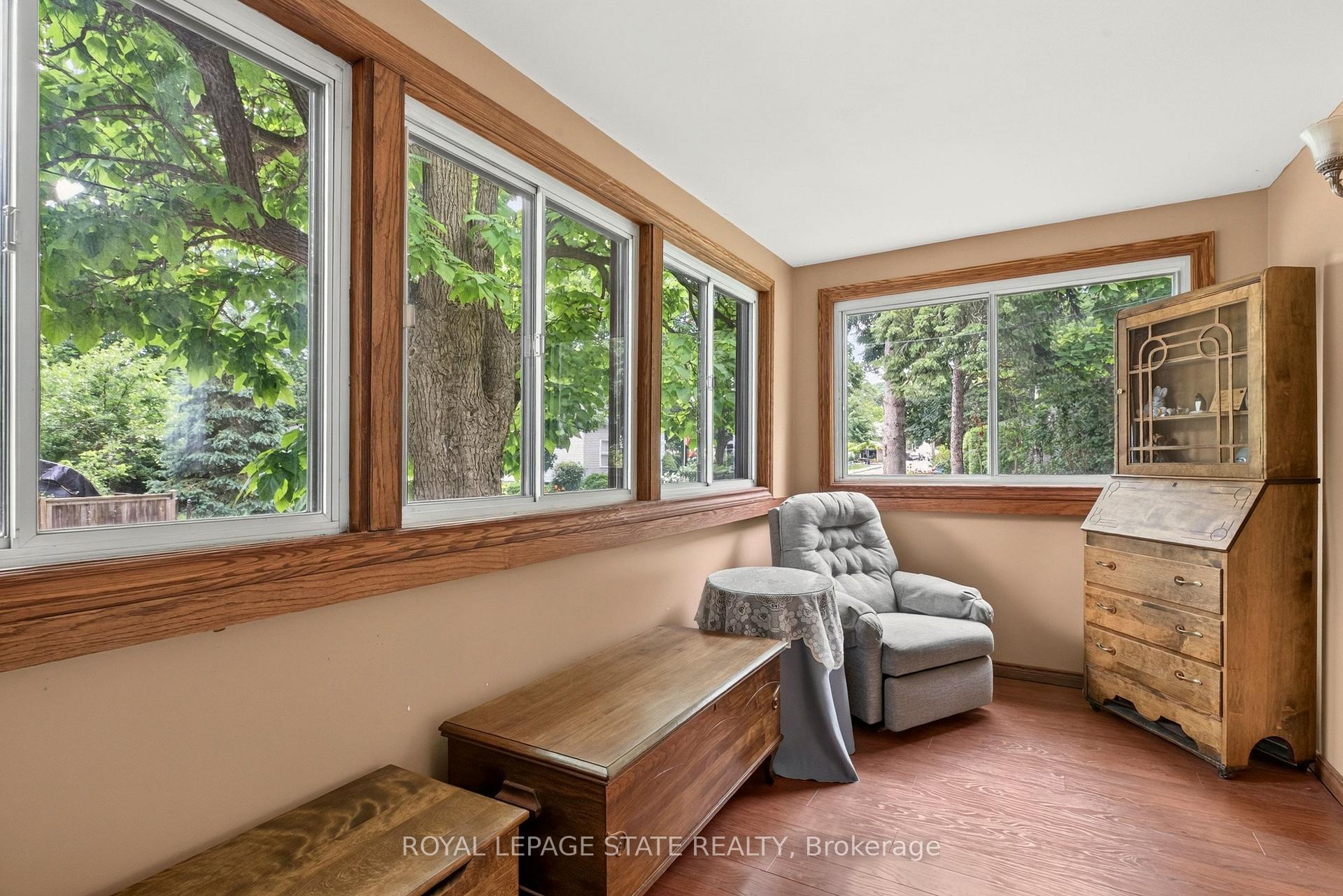 Photo 15 of 47 Witherspoon Street, Hamilton, Dundas — HOMEH