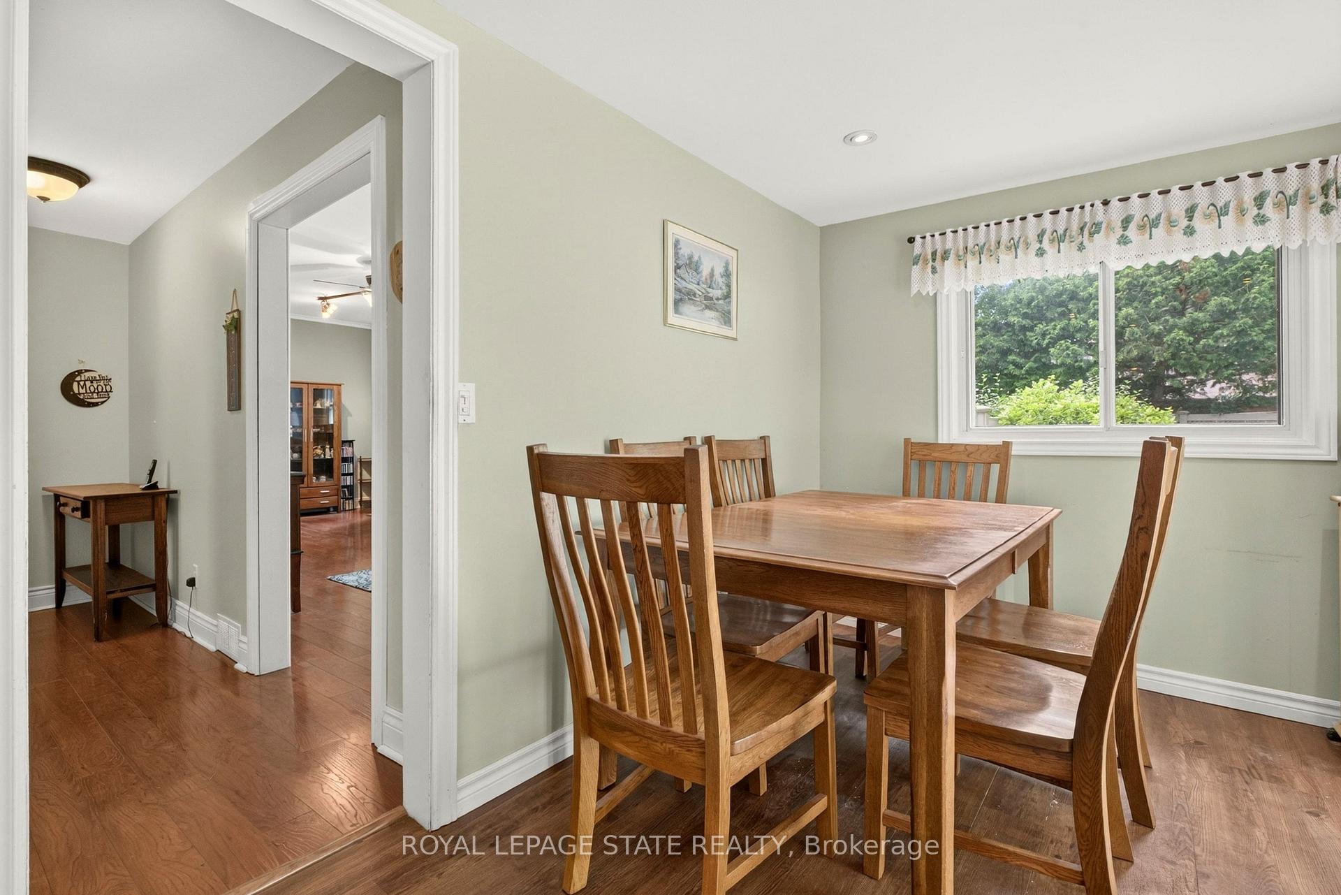 Photo 21 of 47 Witherspoon Street, Hamilton, Dundas — HOMEH
