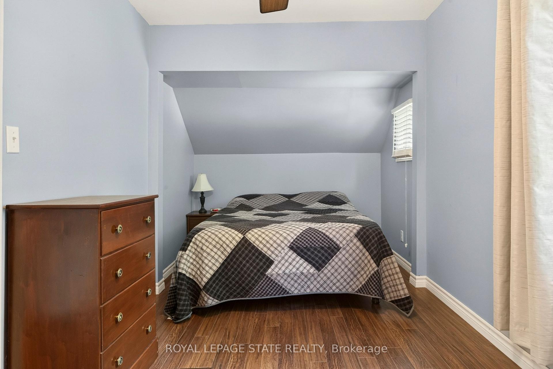 Photo 31 of 47 Witherspoon Street, Hamilton, Dundas — HOMEH