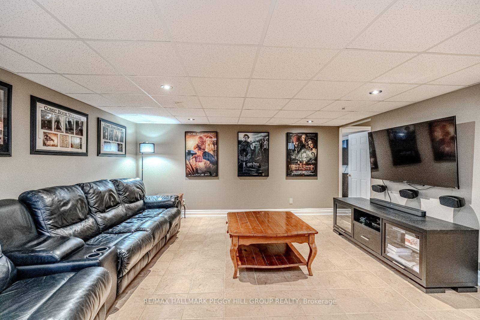 Photo 17 of 35 Benjamin Lane, Barrie, Painswick South — HOMEH