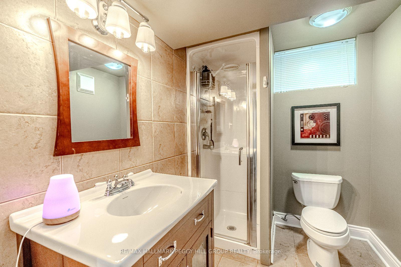 Photo 20 of 35 Benjamin Lane, Barrie, Painswick South — HOMEH