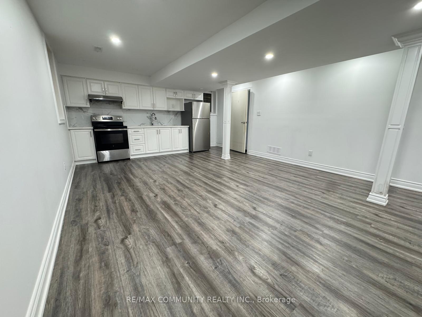 Photo 6 of 933 Red Deer Avenue, Oshawa, Taunton — HOMEH
