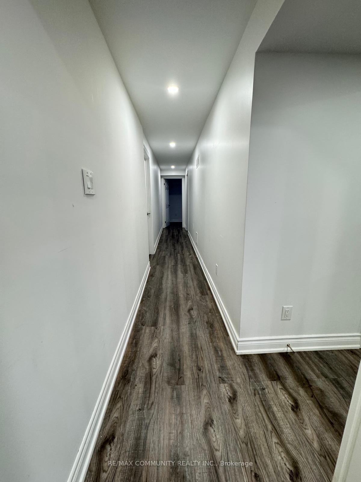 Photo 9 of 933 Red Deer Avenue, Oshawa, Taunton — HOMEH
