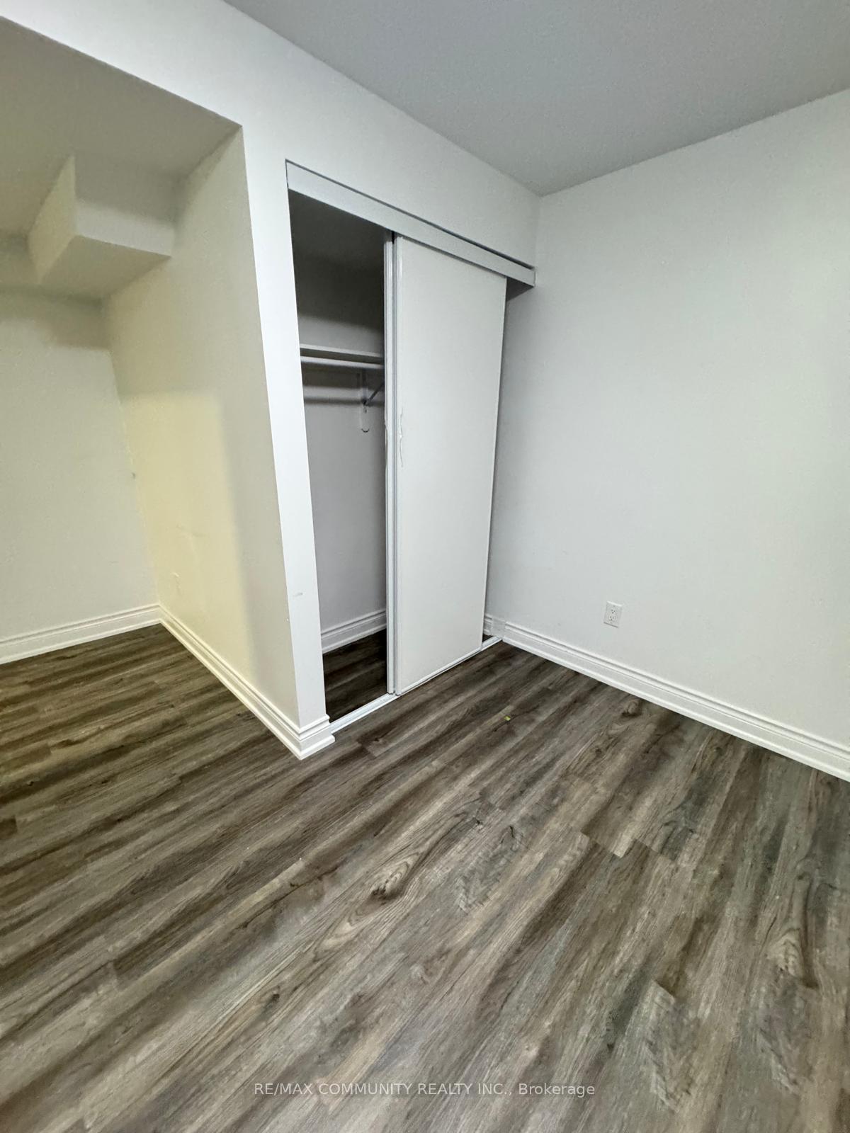Photo 12 of 933 Red Deer Avenue, Oshawa, Taunton — HOMEH
