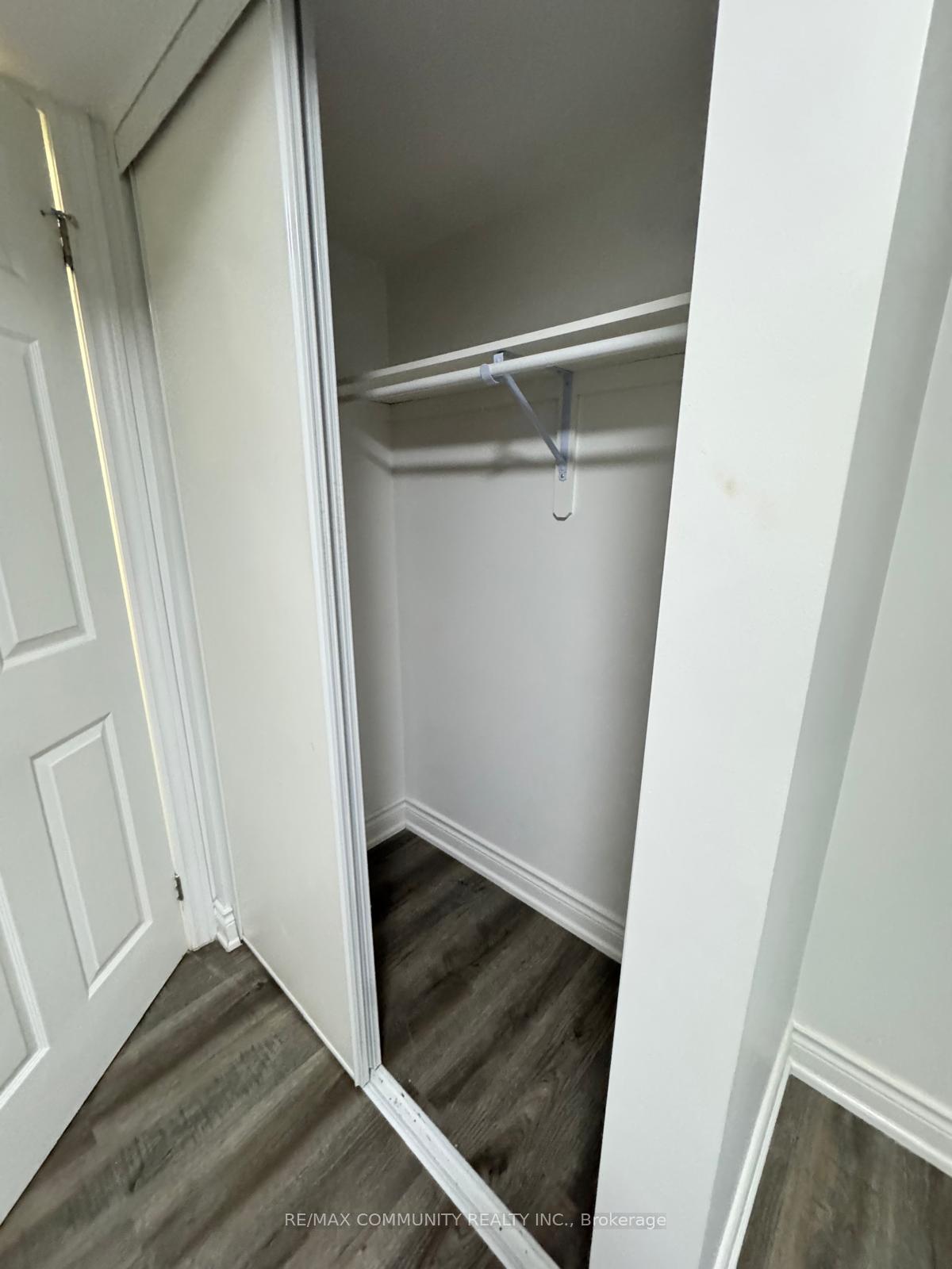 Photo 13 of 933 Red Deer Avenue, Oshawa, Taunton — HOMEH