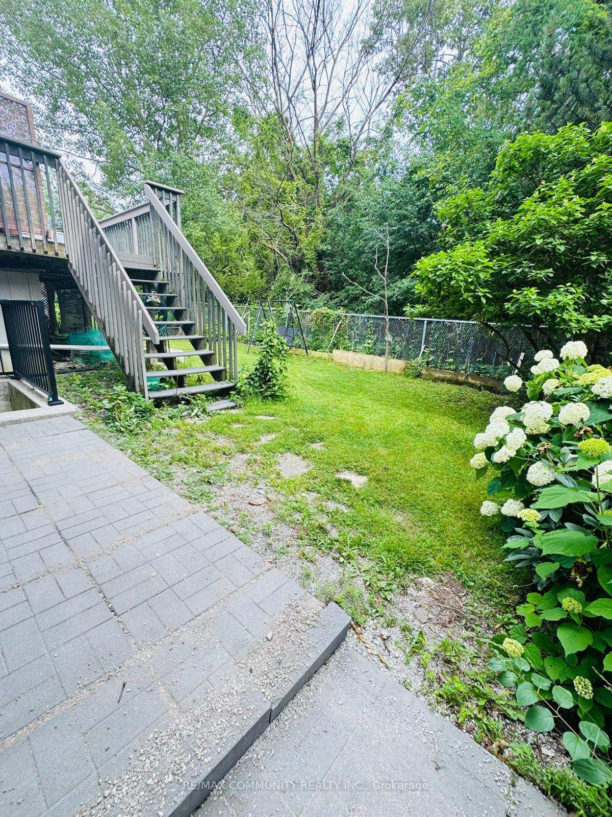 Photo 16 of 933 Red Deer Avenue, Oshawa, Taunton — HOMEH