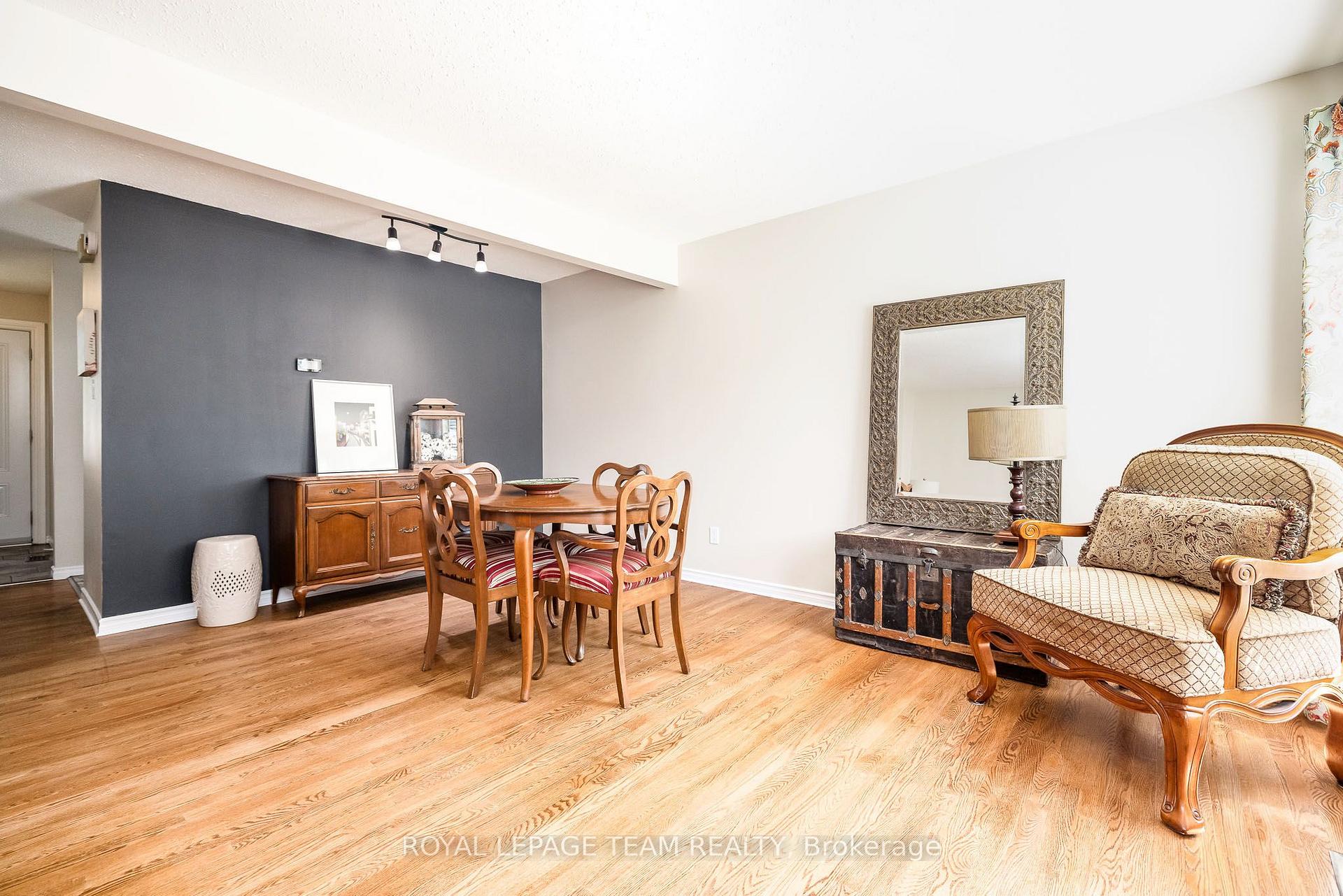 Photo 9 of 126 McClintock Way, Ottawa, Kanata - Katimavik — HOMEH