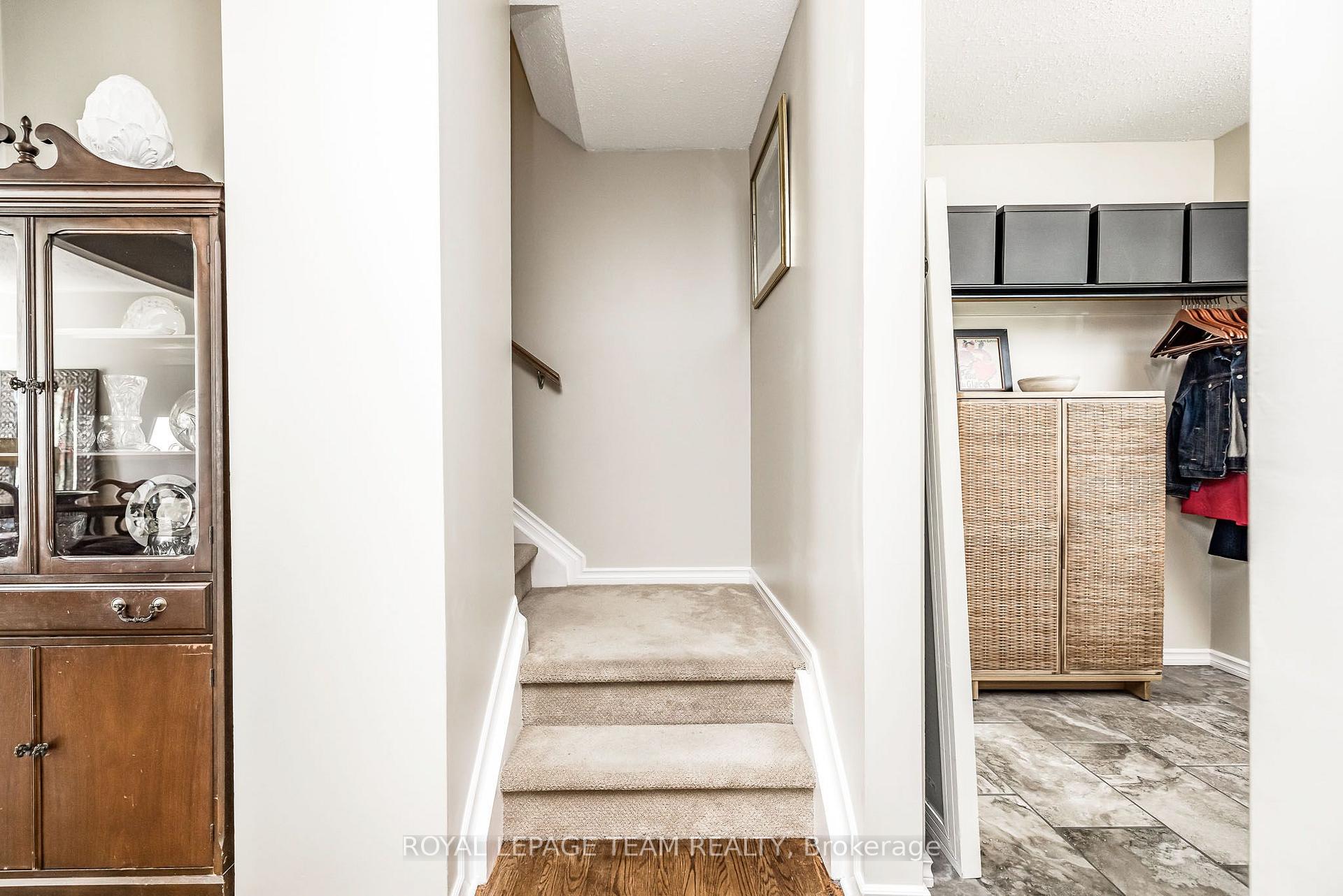 Photo 11 of 126 McClintock Way, Ottawa, Kanata - Katimavik — HOMEH