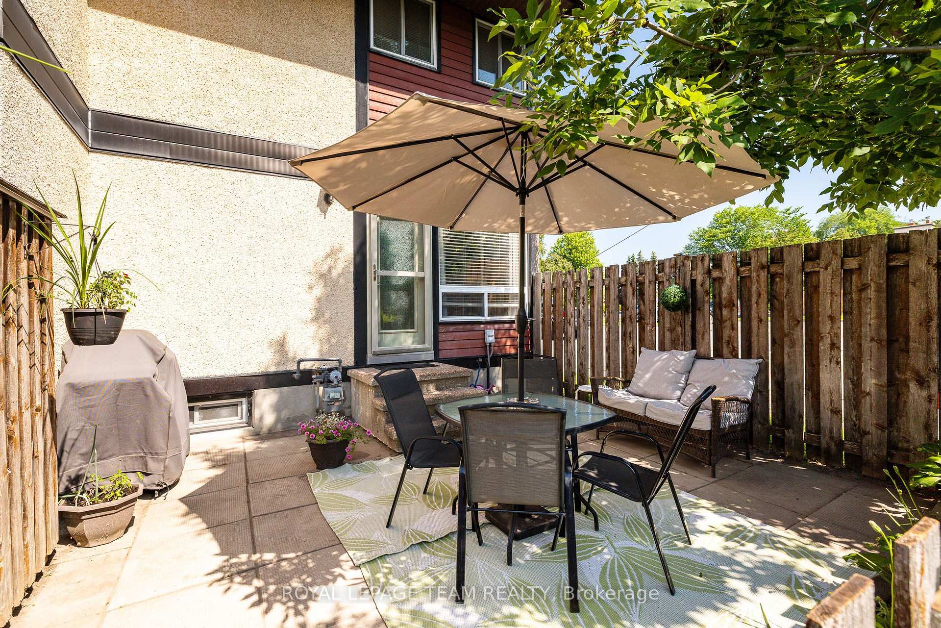 Photo 25 of 126 McClintock Way, Ottawa, Kanata - Katimavik — HOMEH