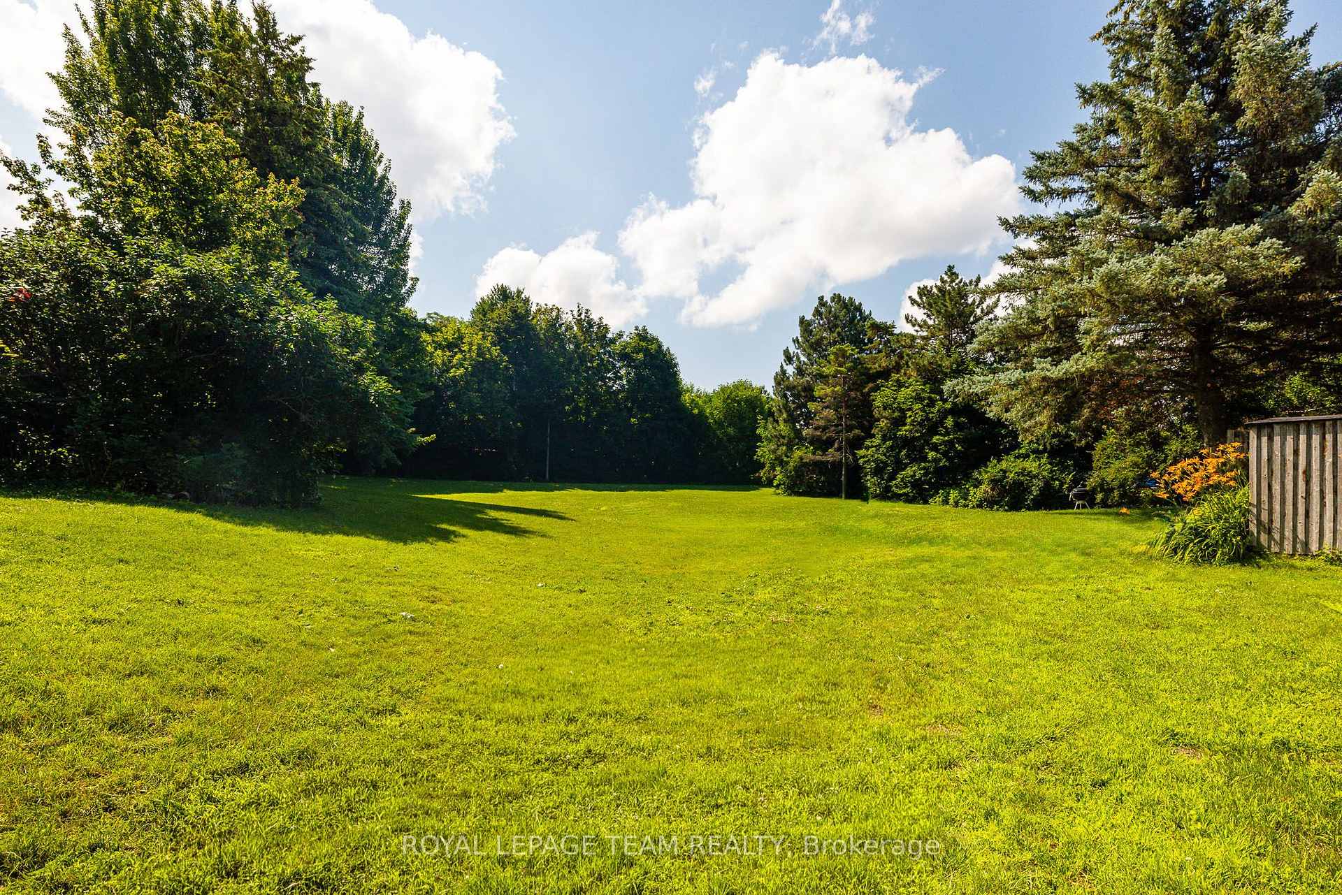 Photo 26 of 126 McClintock Way, Ottawa, Kanata - Katimavik — HOMEH