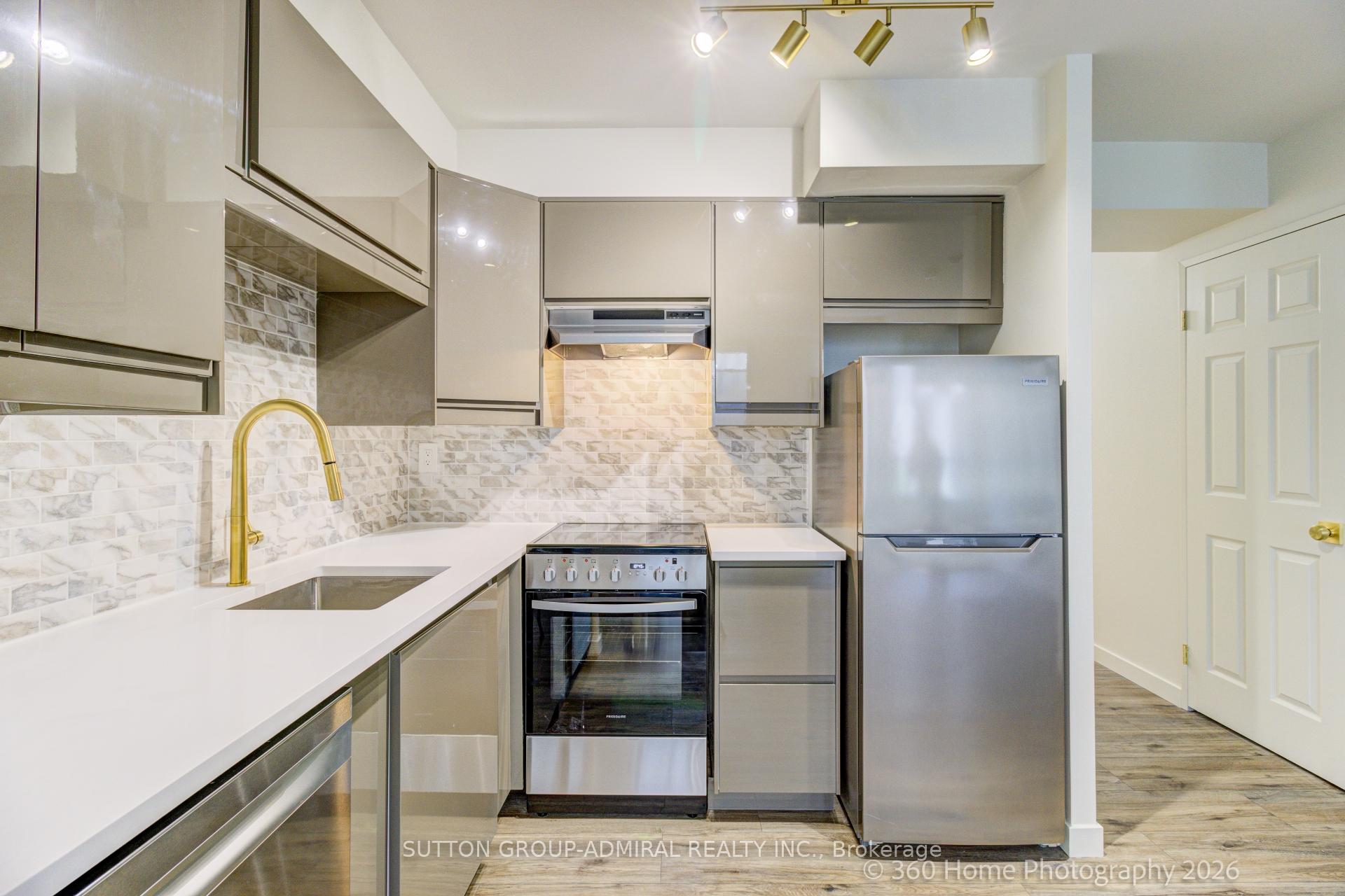 Photo 7 of Unit 501, 43 Eglinton Avenue E, Toronto, Mount Pleasant West — HOMEH