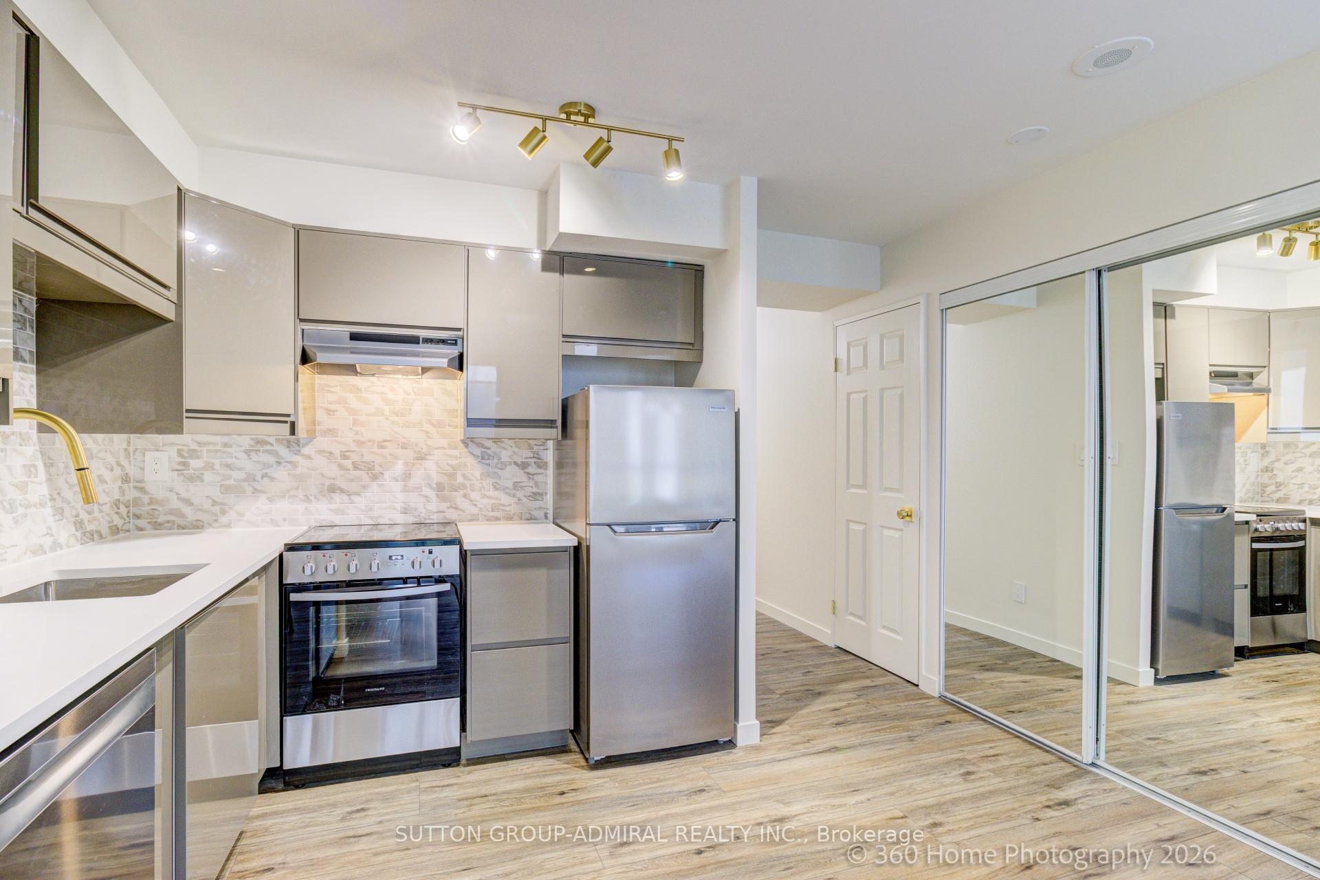 Photo 8 of Unit 501, 43 Eglinton Avenue E, Toronto, Mount Pleasant West — HOMEH