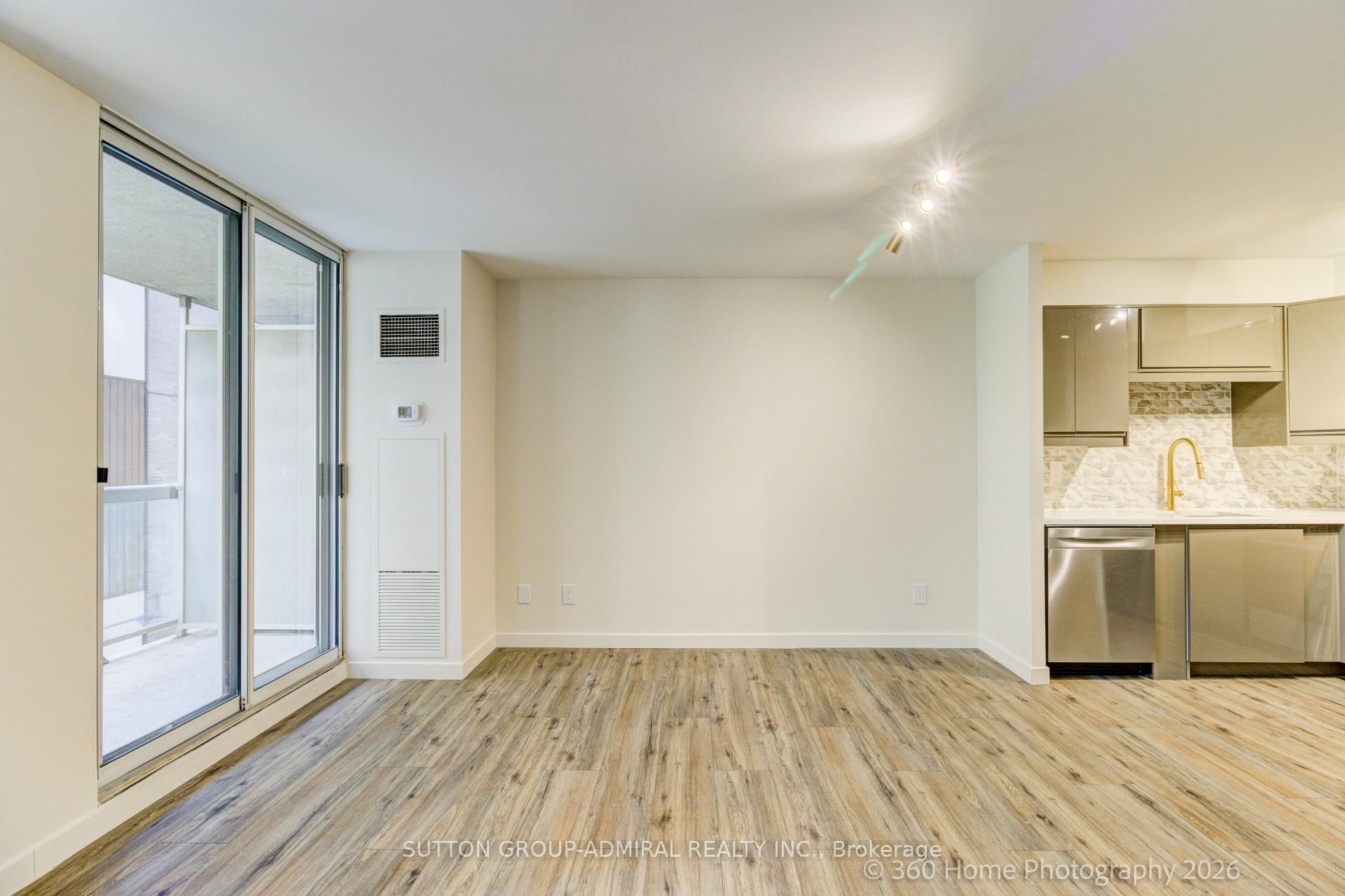 Photo 10 of Unit 501, 43 Eglinton Avenue E, Toronto, Mount Pleasant West — HOMEH