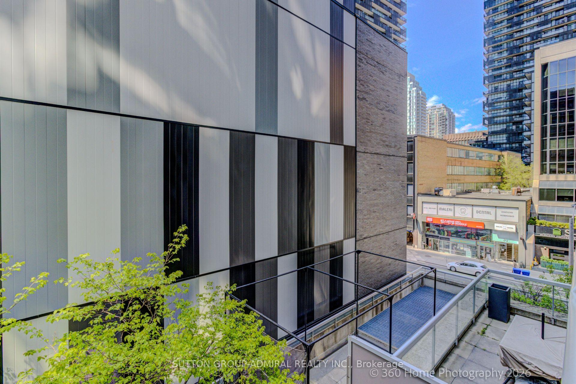 Photo 13 of Unit 501, 43 Eglinton Avenue E, Toronto, Mount Pleasant West — HOMEH