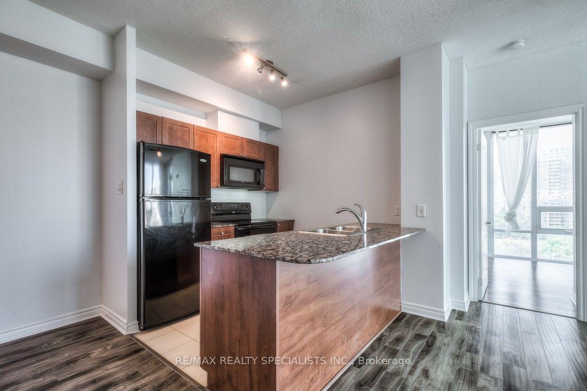 Photo 7 of Unit 1009, 3525 Kariya Drive, Mississauga, City Centre — HOMEH
