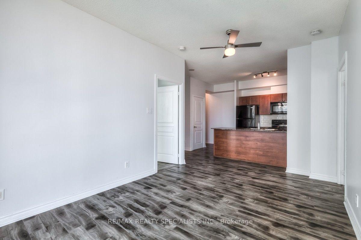 Photo 8 of Unit 1009, 3525 Kariya Drive, Mississauga, City Centre — HOMEH