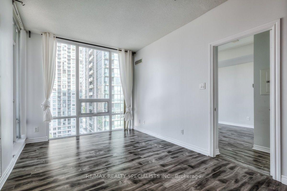 Photo 10 of Unit 1009, 3525 Kariya Drive, Mississauga, City Centre — HOMEH