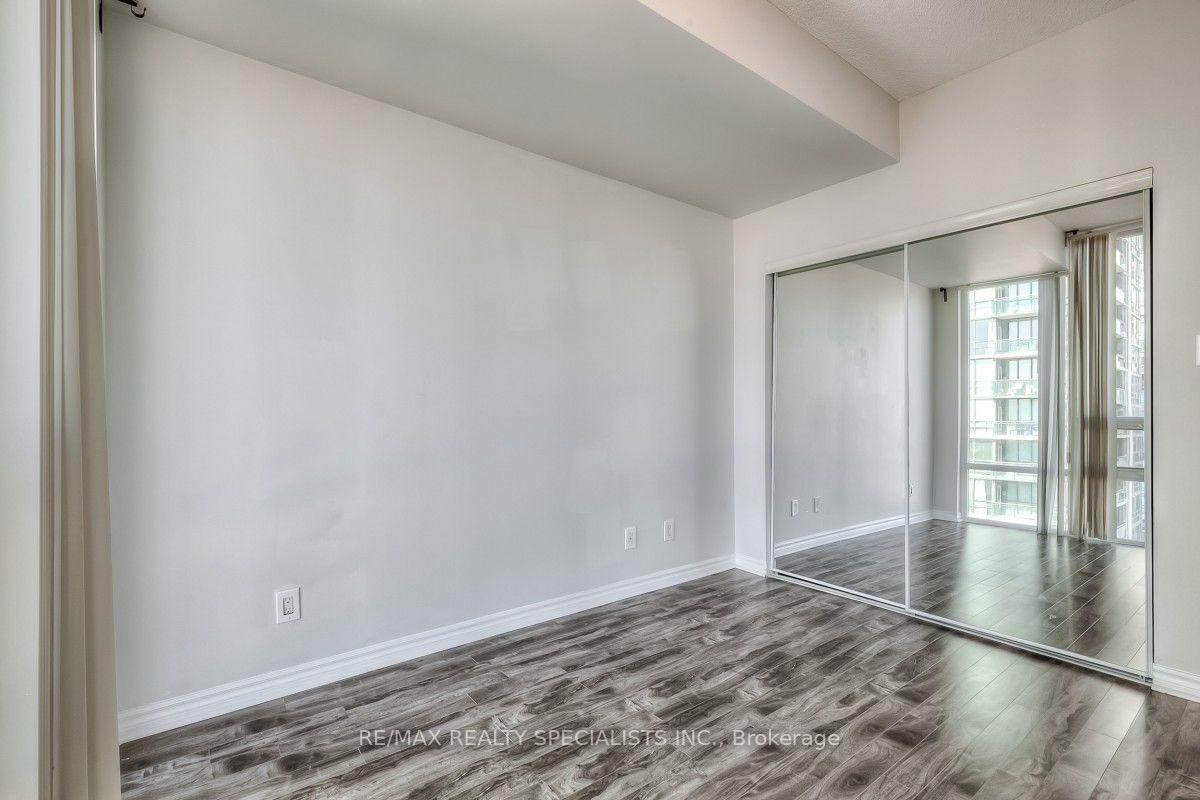 Photo 14 of Unit 1009, 3525 Kariya Drive, Mississauga, City Centre — HOMEH