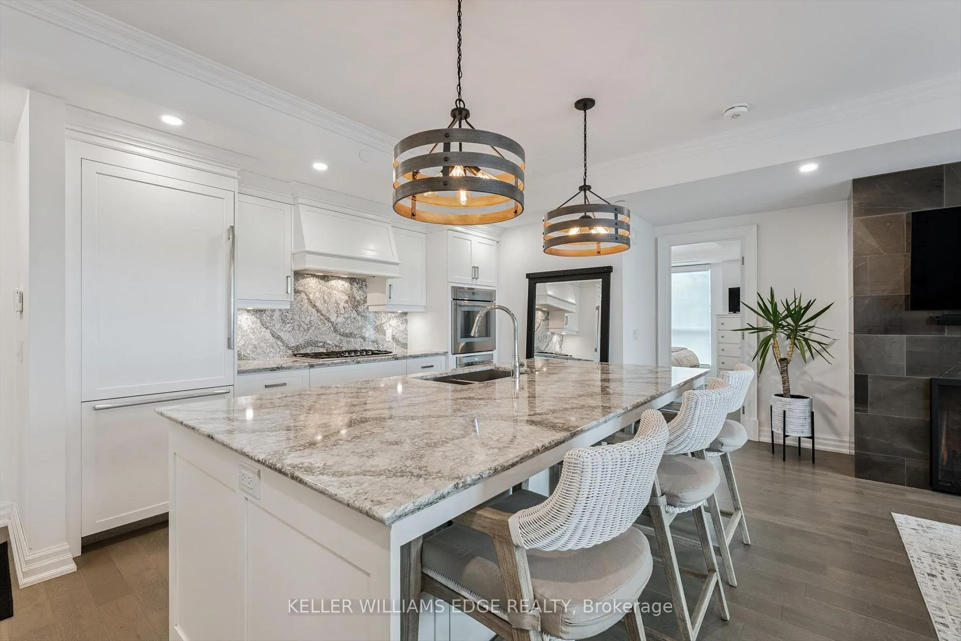 Photo 10 of Unit 1603, 2060 Lakeshore Road, Burlington, Brant — HOMEH