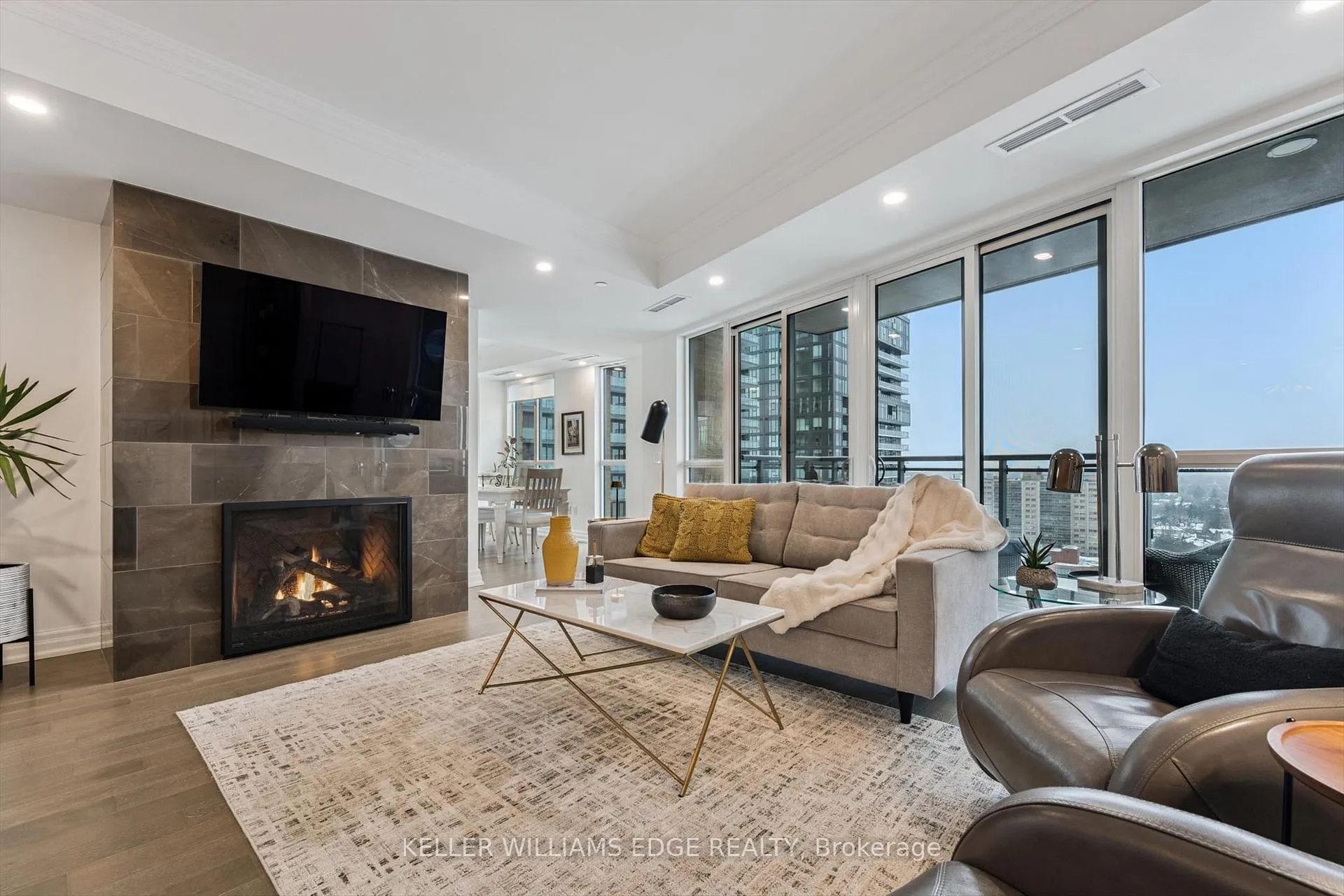 Photo 12 of Unit 1603, 2060 Lakeshore Road, Burlington, Brant — HOMEH