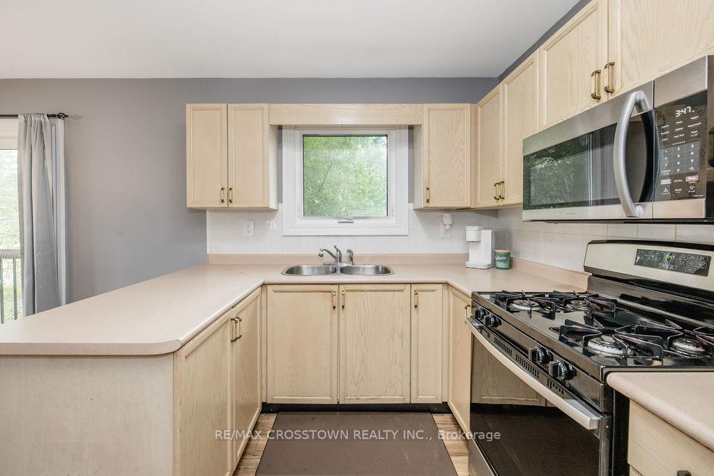 Photo 9 of 2237 25th Side Road, Innisfil, Alcona — HOMEH