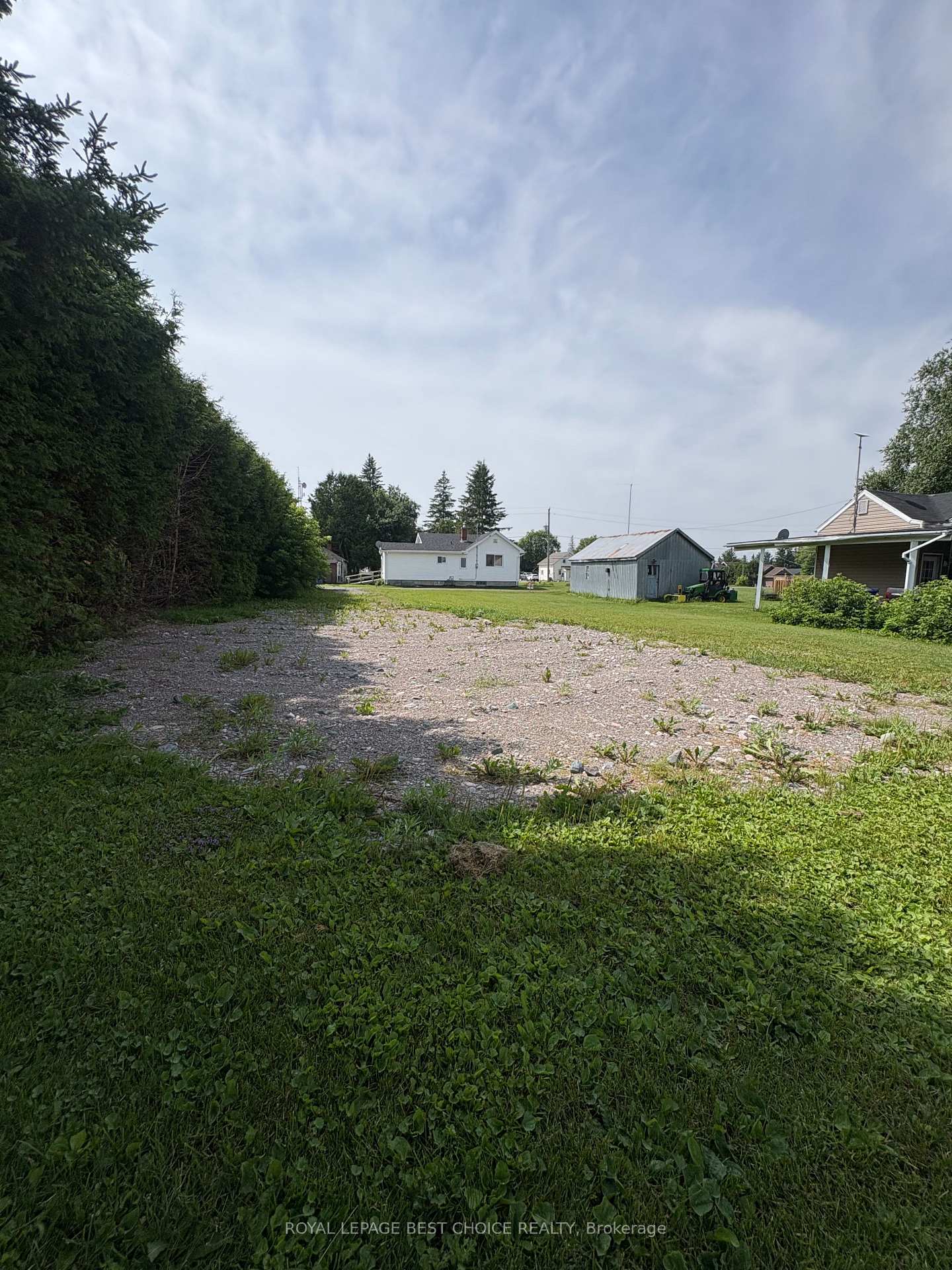 Photo 3 of 84 Third Avenue, Englehart — HOMEH