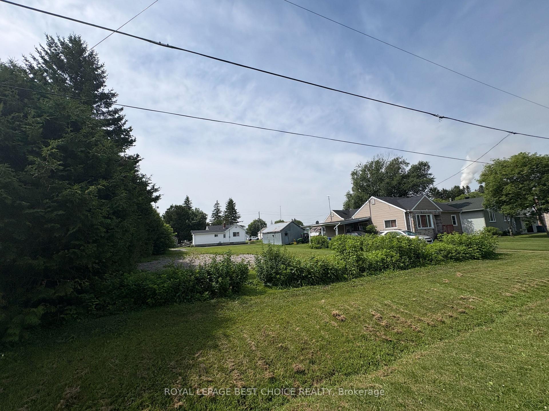 Photo 4 of 84 Third Avenue, Englehart — HOMEH
