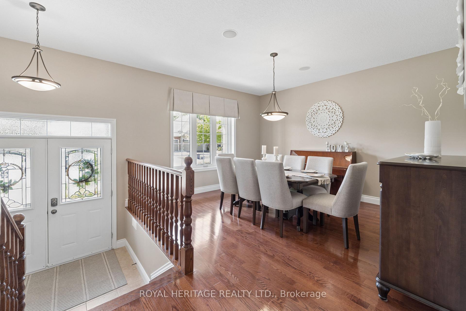Photo 4 of 24 Corvinelli Drive, Whitby, Brooklin — HOMEH