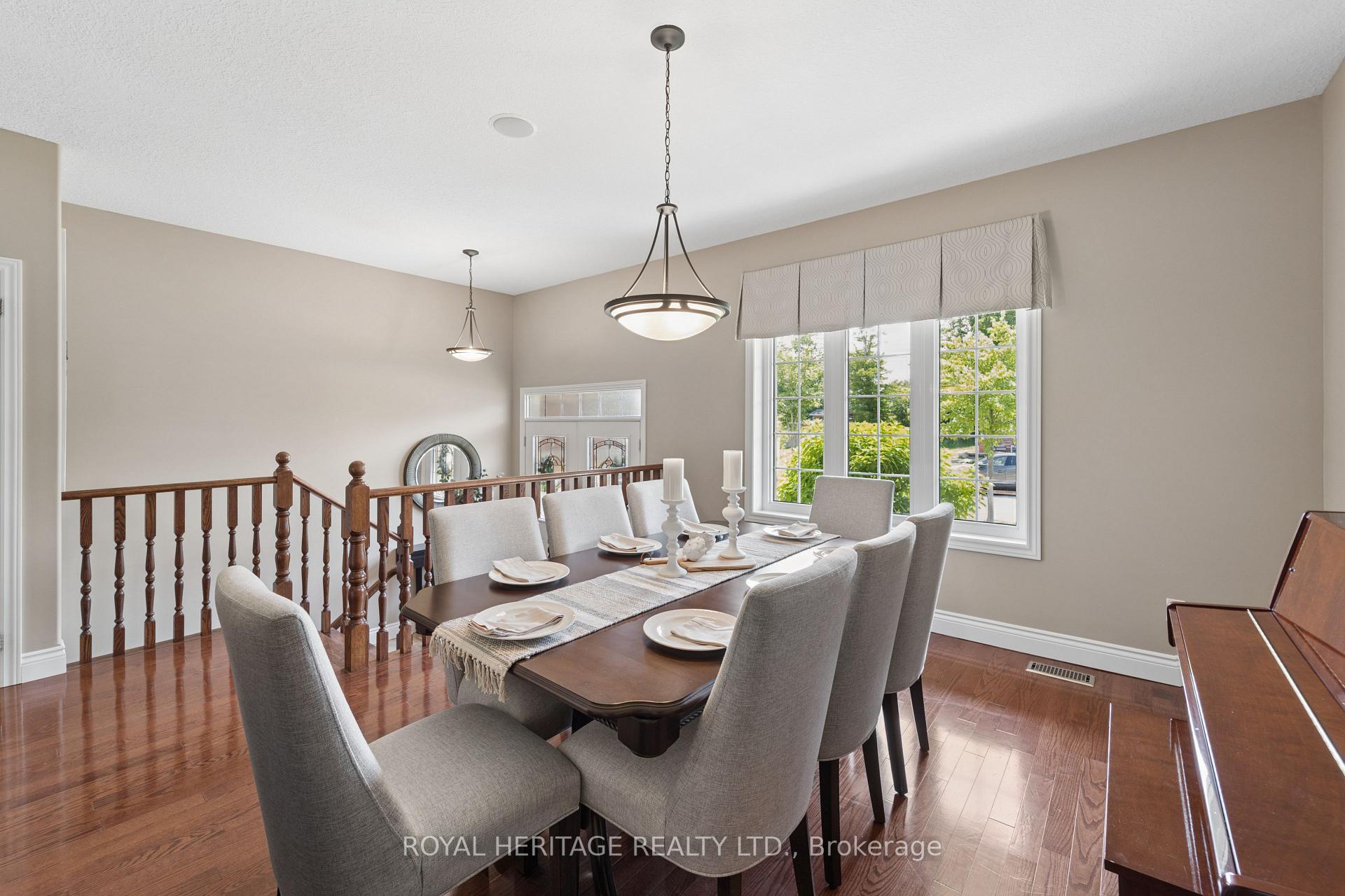 Photo 5 of 24 Corvinelli Drive, Whitby, Brooklin — HOMEH