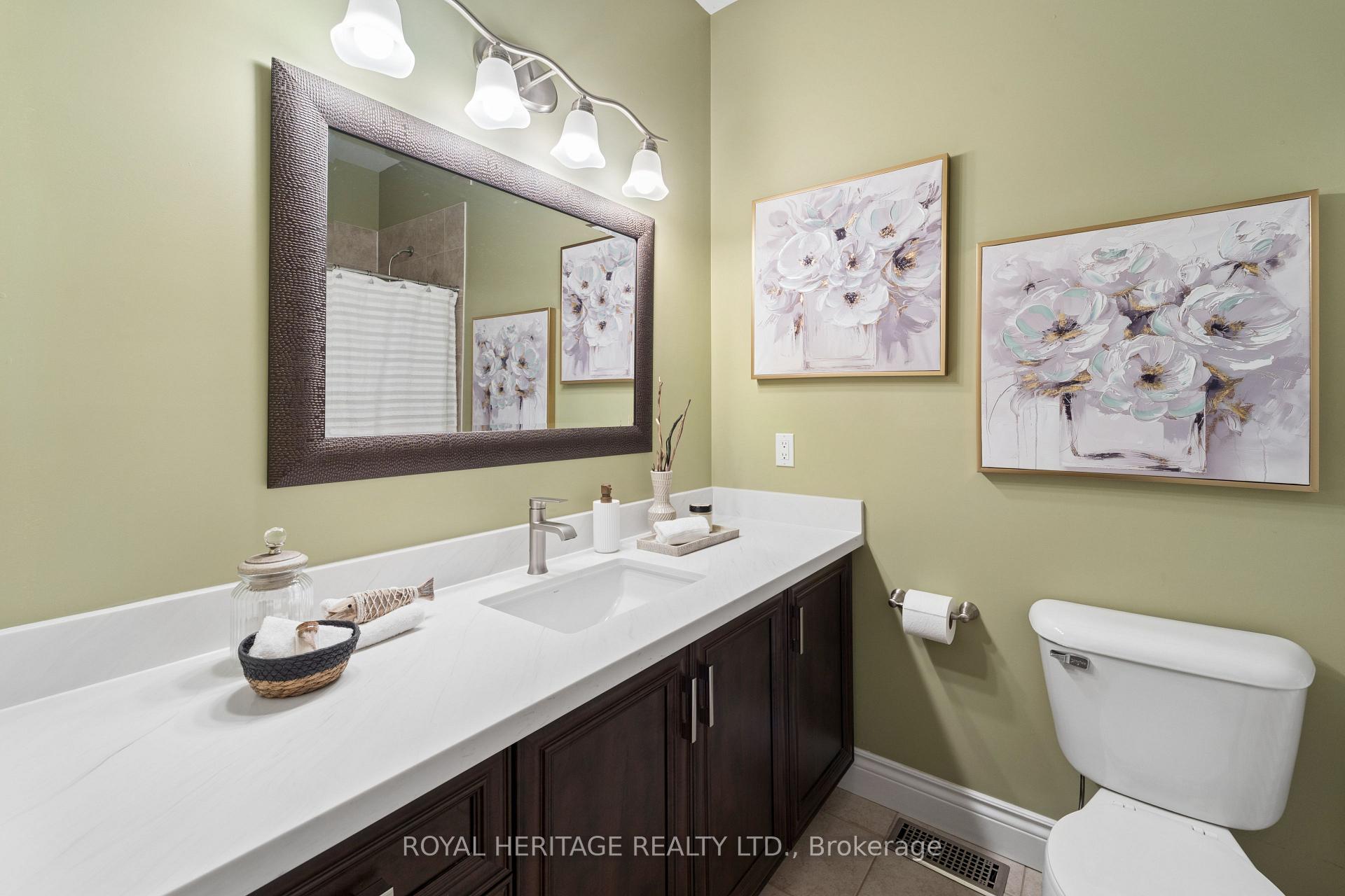 Photo 15 of 24 Corvinelli Drive, Whitby, Brooklin — HOMEH