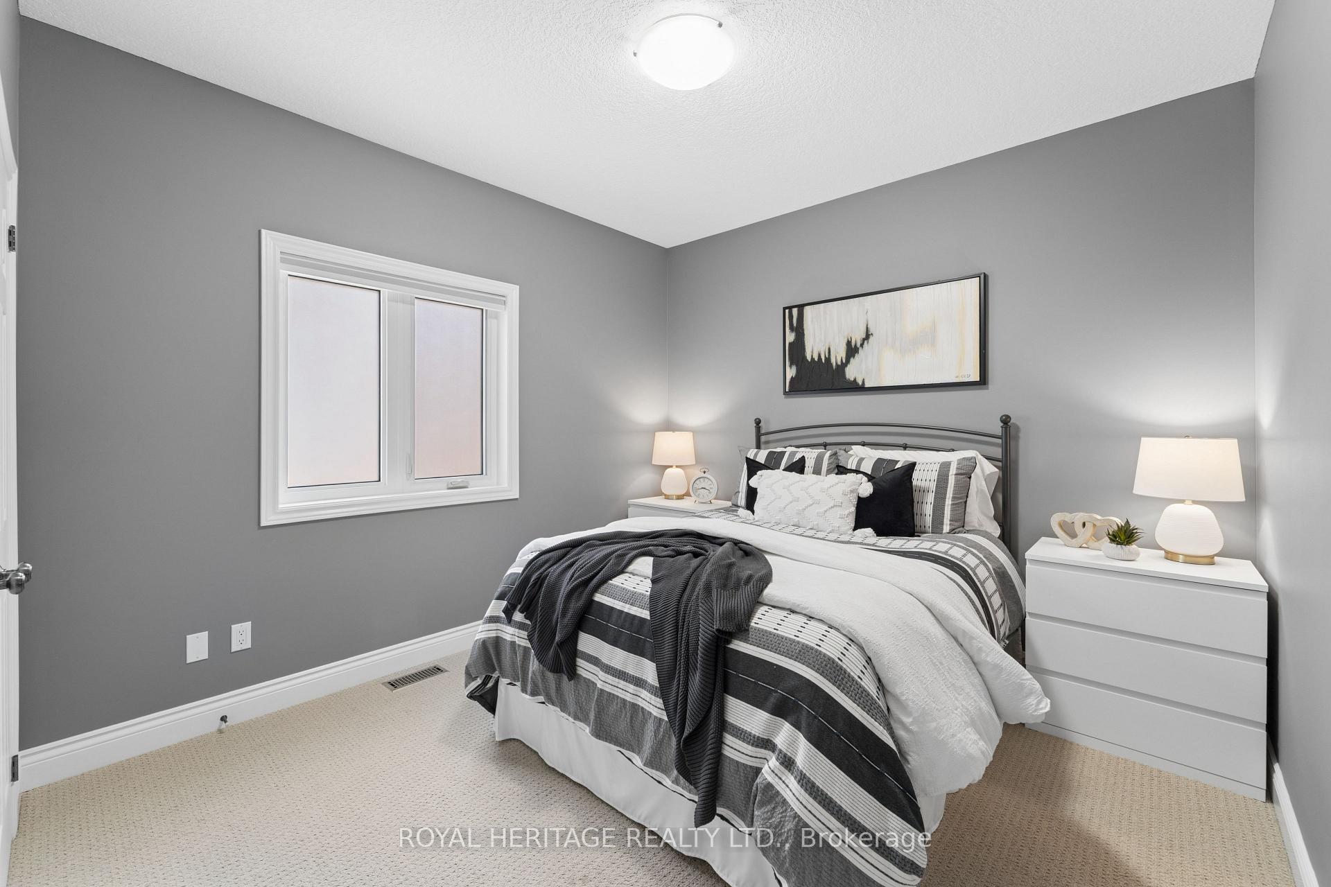 Photo 16 of 24 Corvinelli Drive, Whitby, Brooklin — HOMEH