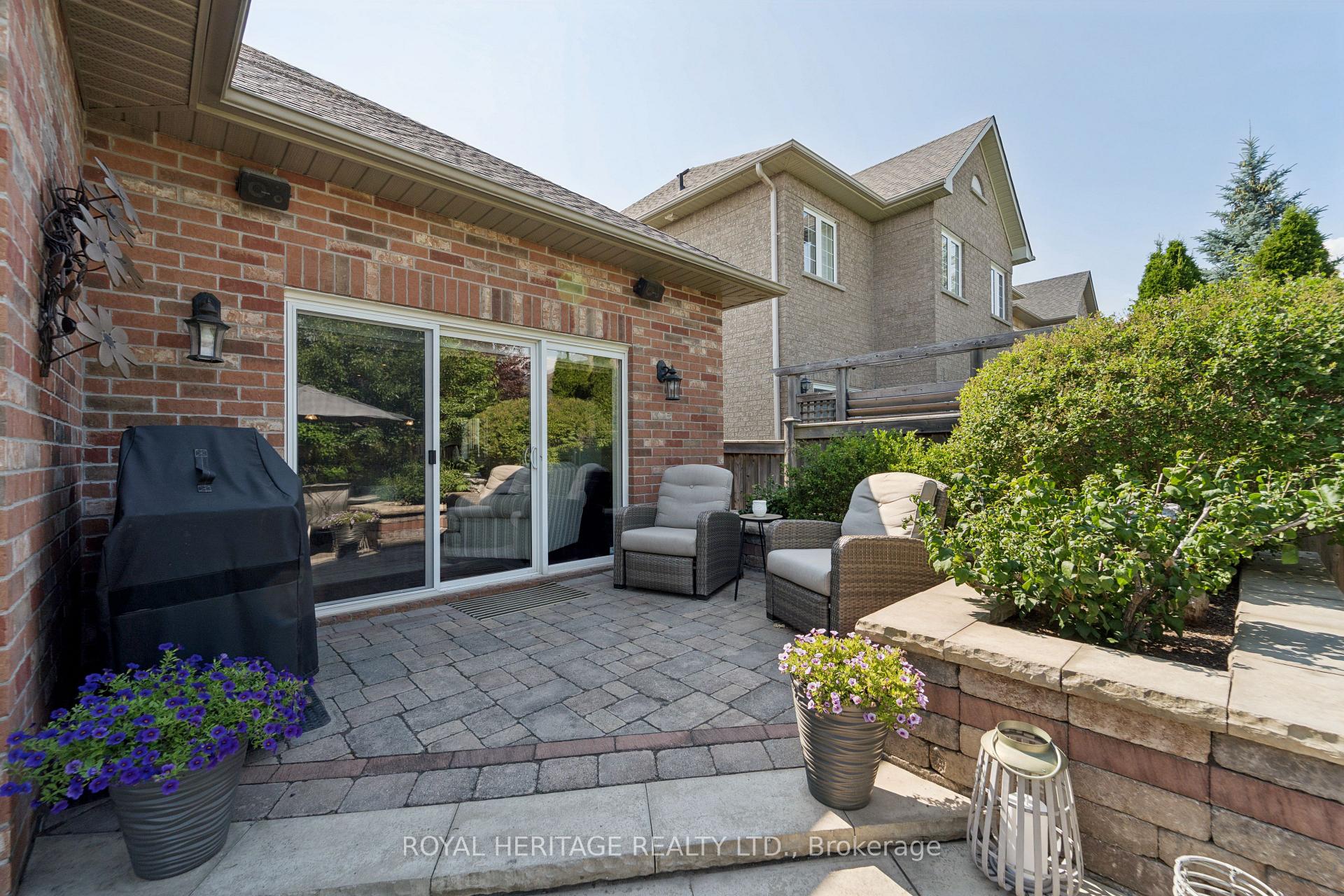 Photo 26 of 24 Corvinelli Drive, Whitby, Brooklin — HOMEH