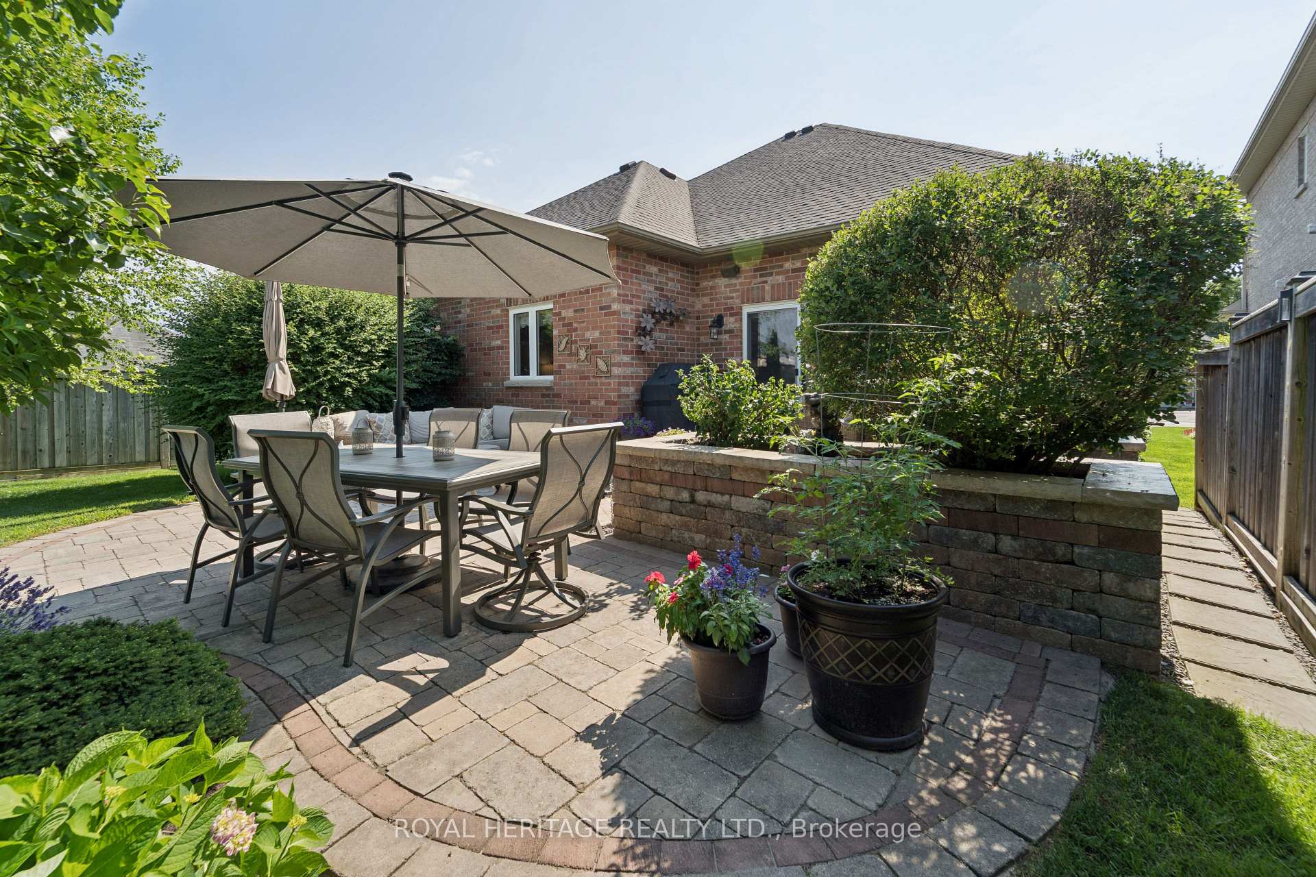 Photo 28 of 24 Corvinelli Drive, Whitby, Brooklin — HOMEH