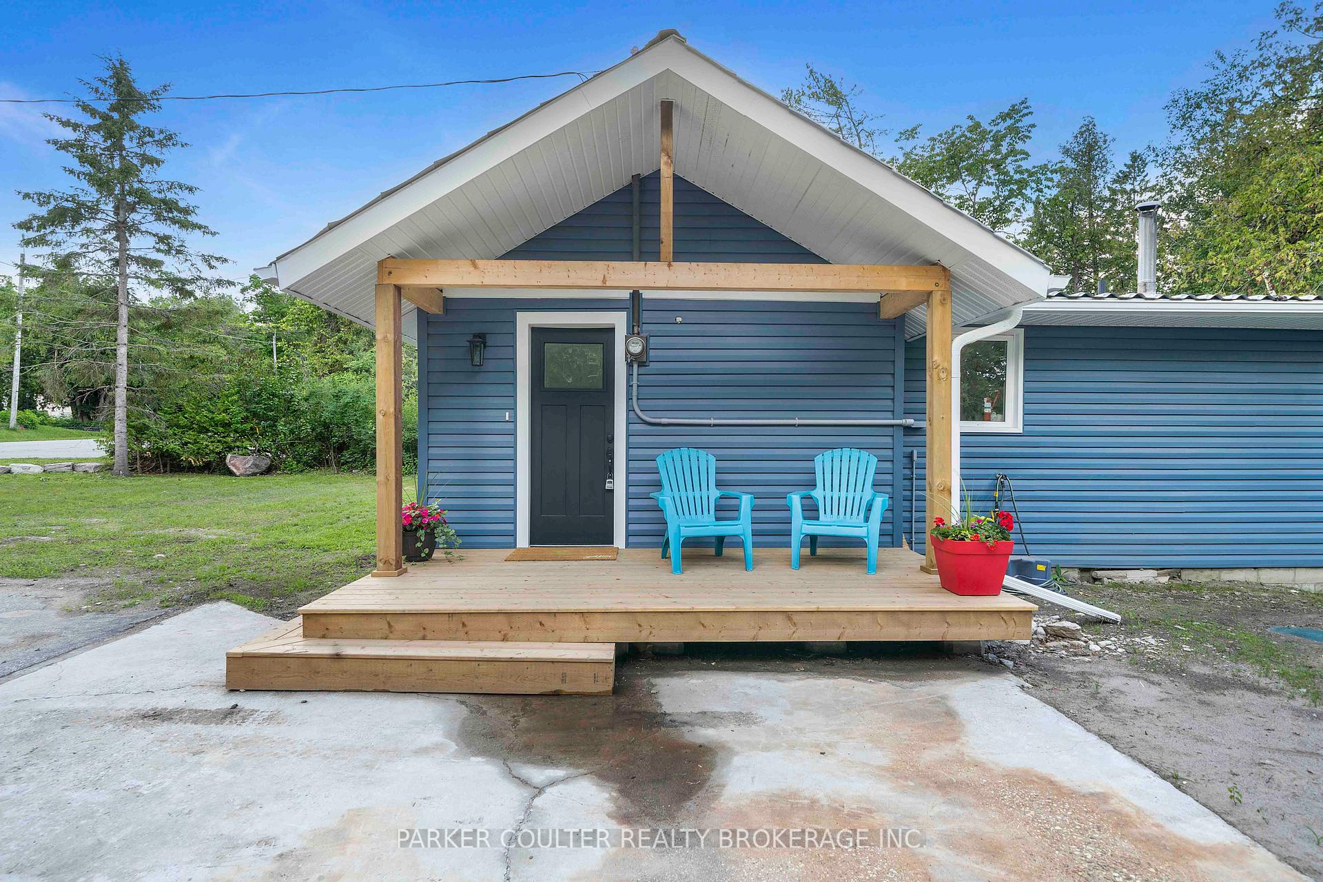 Photo 2 of 14 Earldom Boulevard, Tay, Port McNicoll — HOMEH