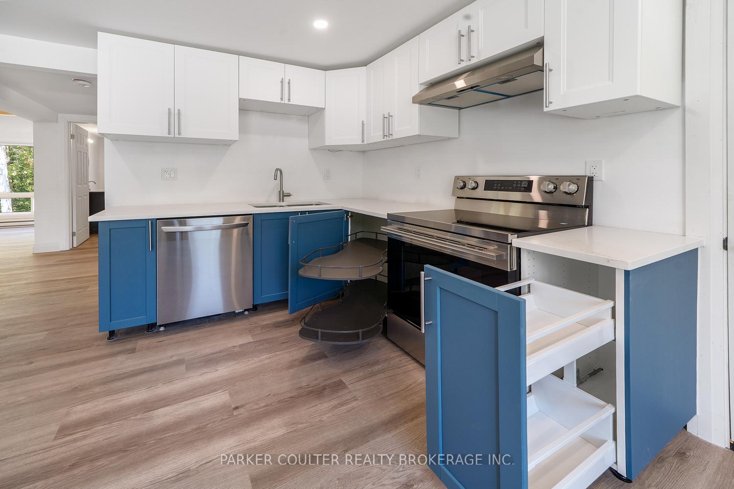 Photo 8 of 14 Earldom Boulevard, Tay, Port McNicoll — HOMEH