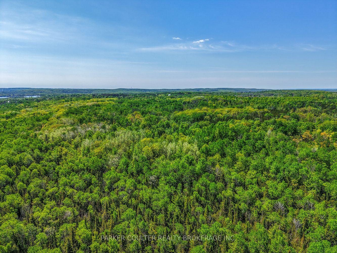 Photo 29 of 14 Earldom Boulevard, Tay, Port McNicoll — HOMEH
