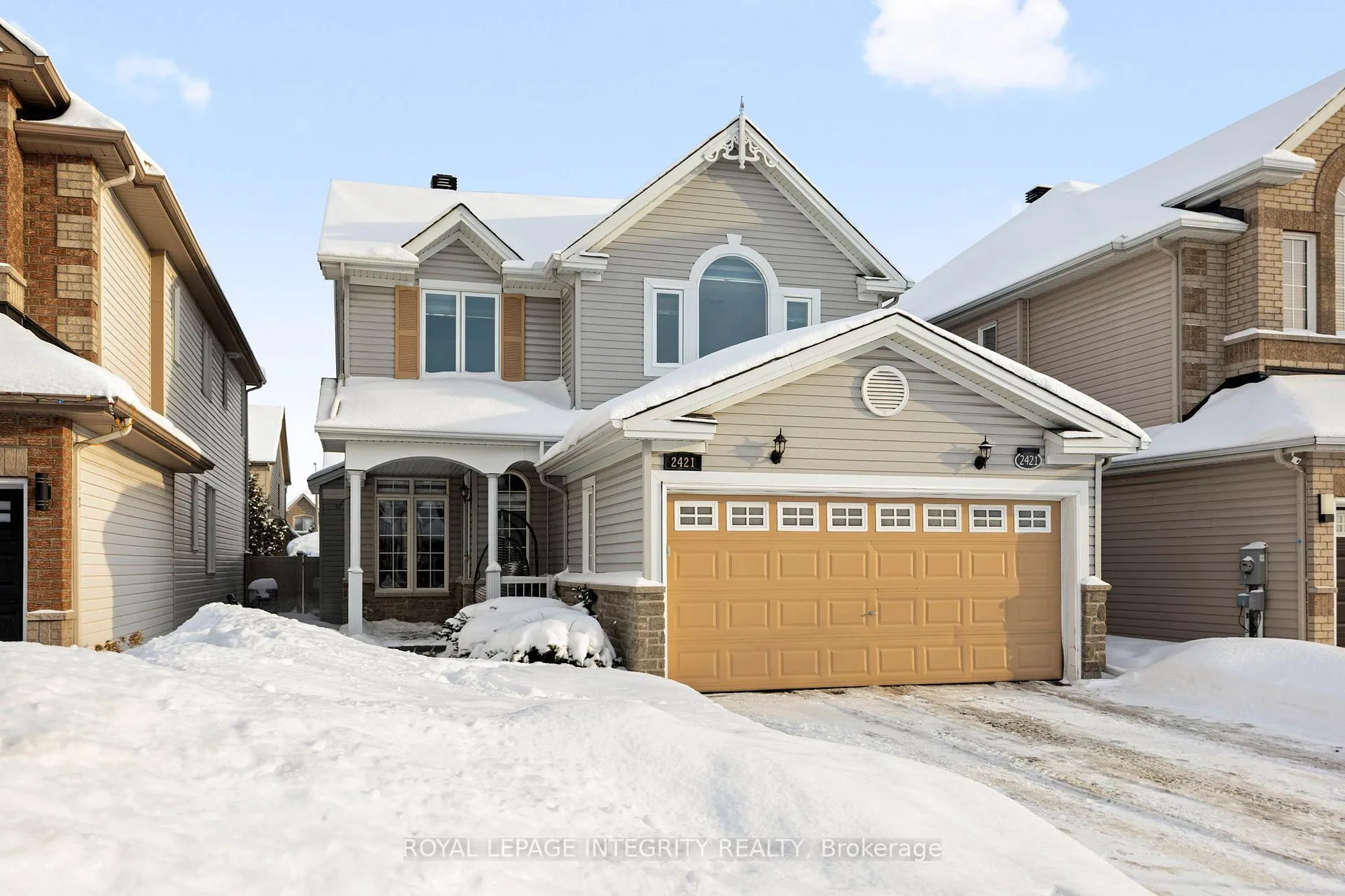 Photo 2 of 2421 Glandriel Crescent, Ottawa, Springridge/East Village — HOMEH