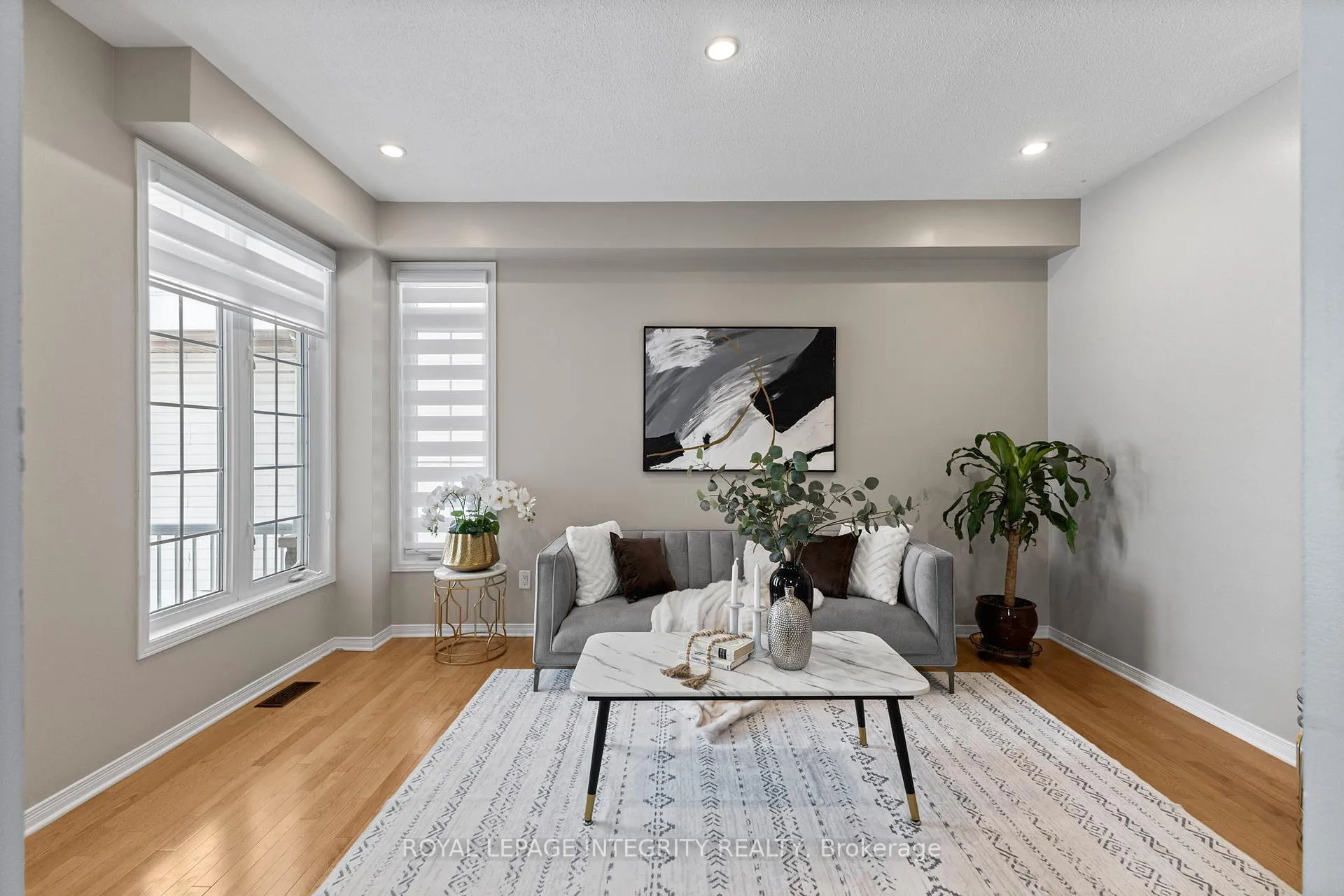 Photo 5 of 2421 Glandriel Crescent, Ottawa, Springridge/East Village — HOMEH