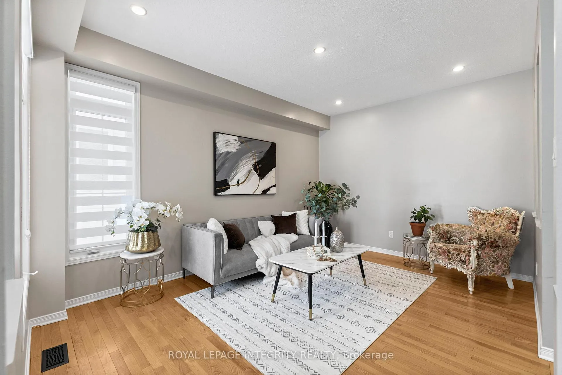 Photo 7 of 2421 Glandriel Crescent, Ottawa, Springridge/East Village — HOMEH