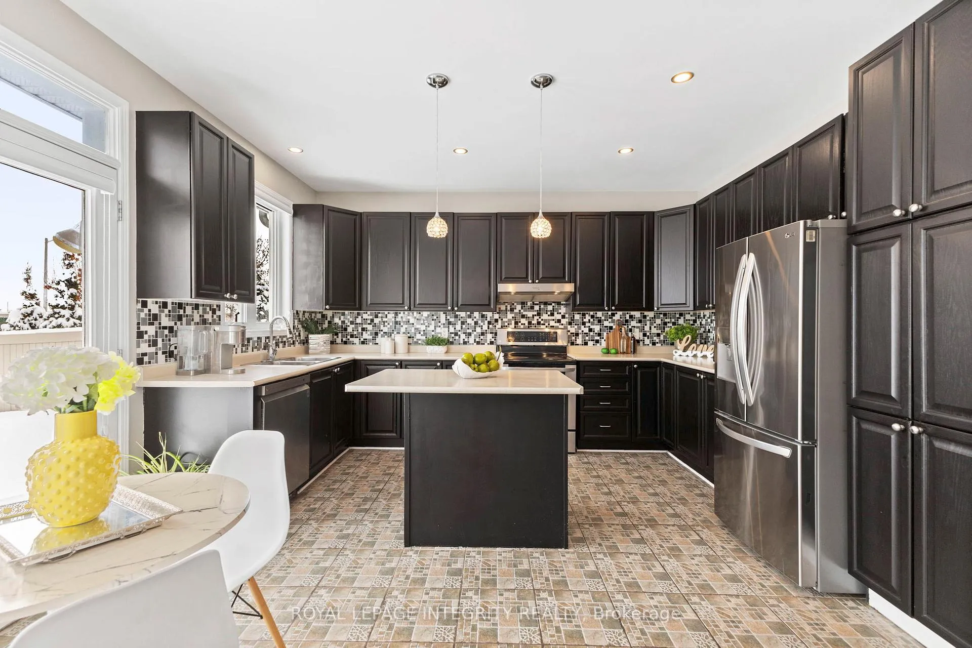 Photo 16 of 2421 Glandriel Crescent, Ottawa, Springridge/East Village — HOMEH