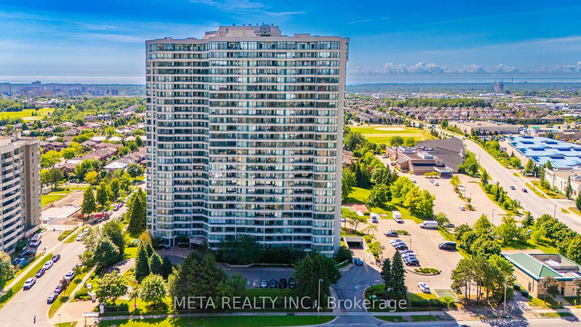 Photo 2 of Unit 2010, 550 Webb Drive, Mississauga, City Centre — HOMEH