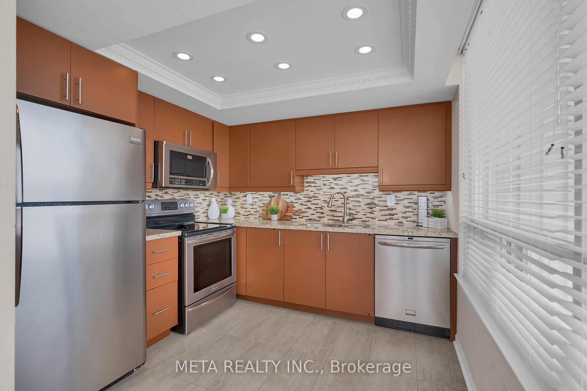 Photo 11 of Unit 2010, 550 Webb Drive, Mississauga, City Centre — HOMEH