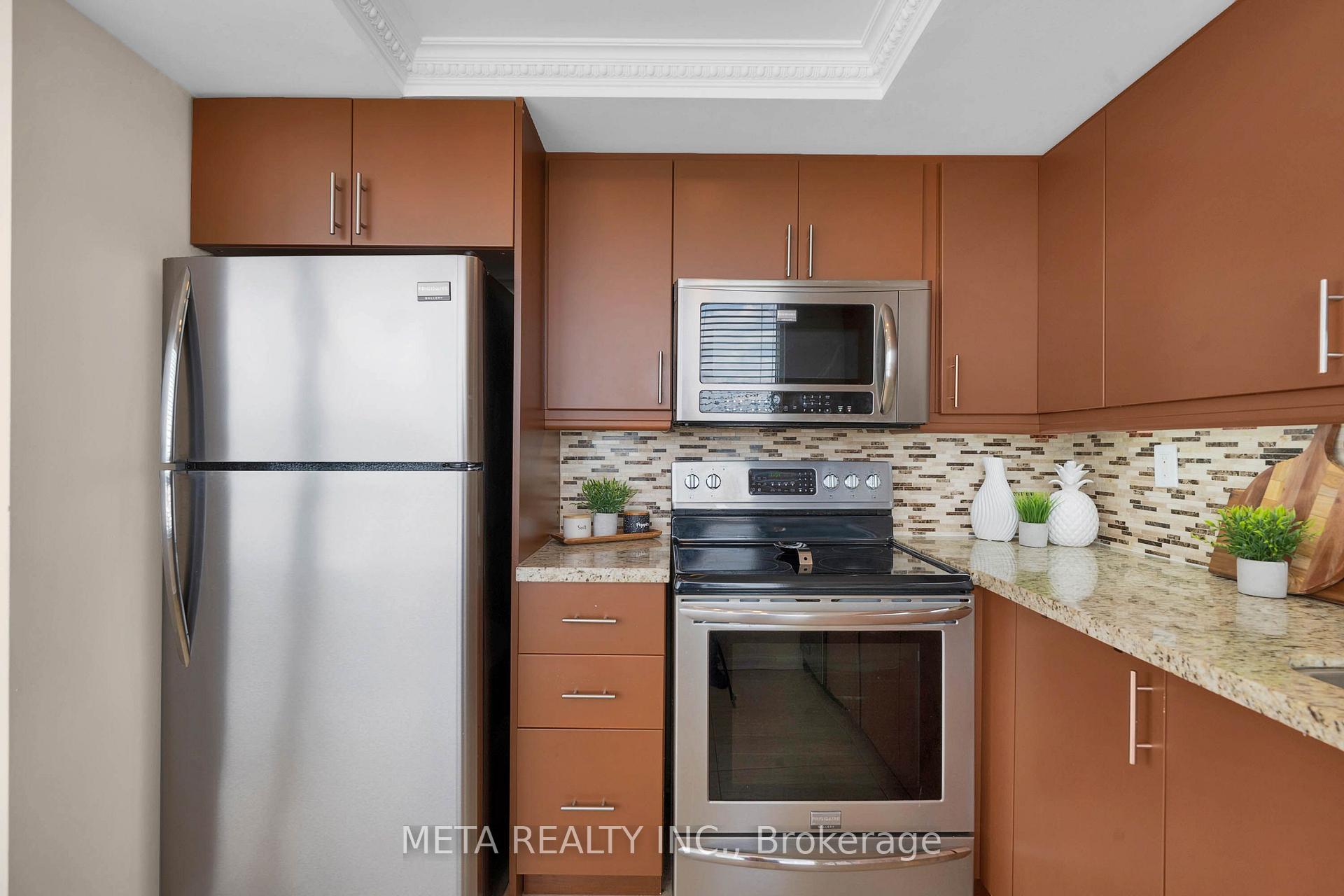 Photo 13 of Unit 2010, 550 Webb Drive, Mississauga, City Centre — HOMEH