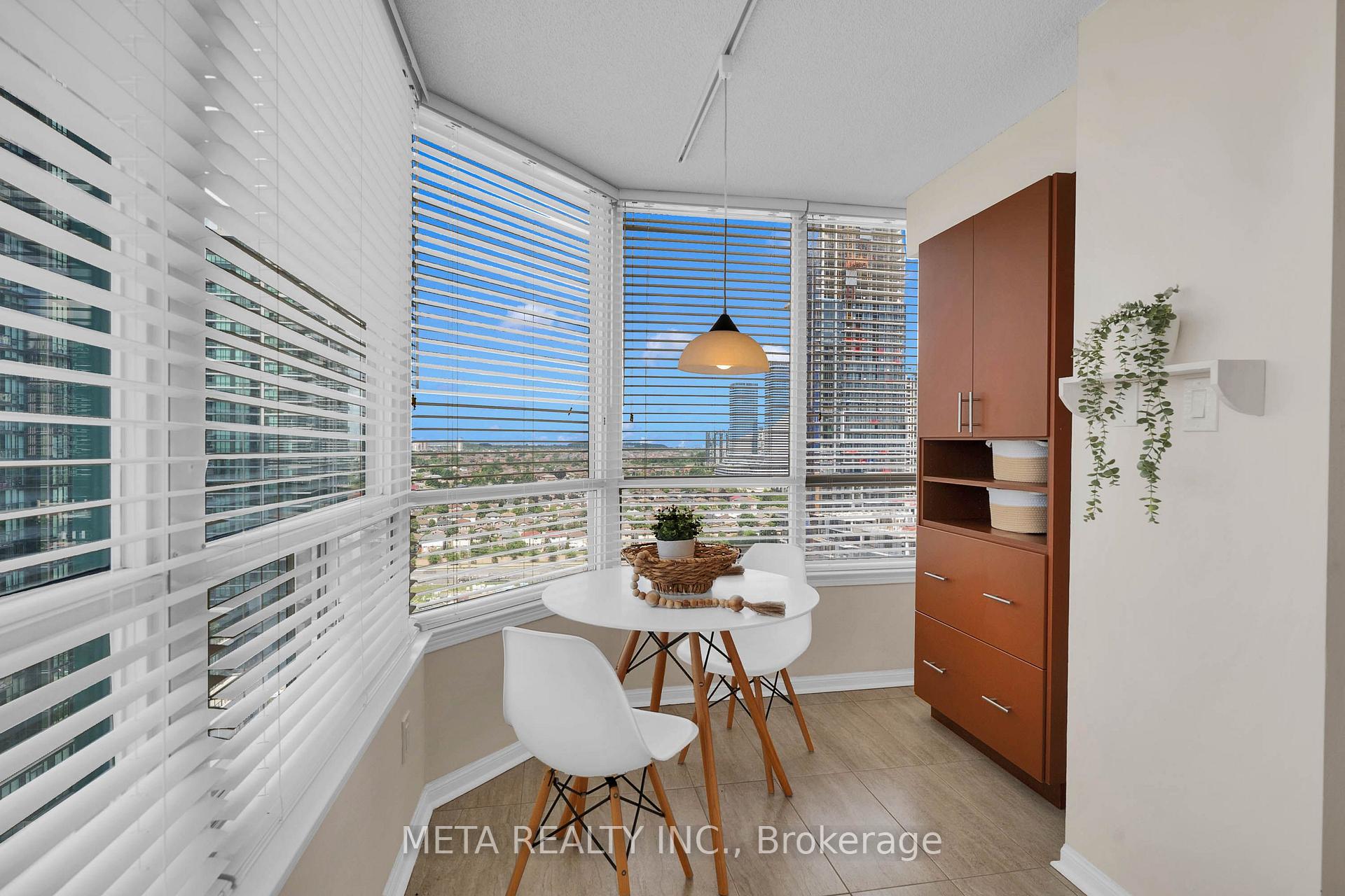 Photo 15 of Unit 2010, 550 Webb Drive, Mississauga, City Centre — HOMEH