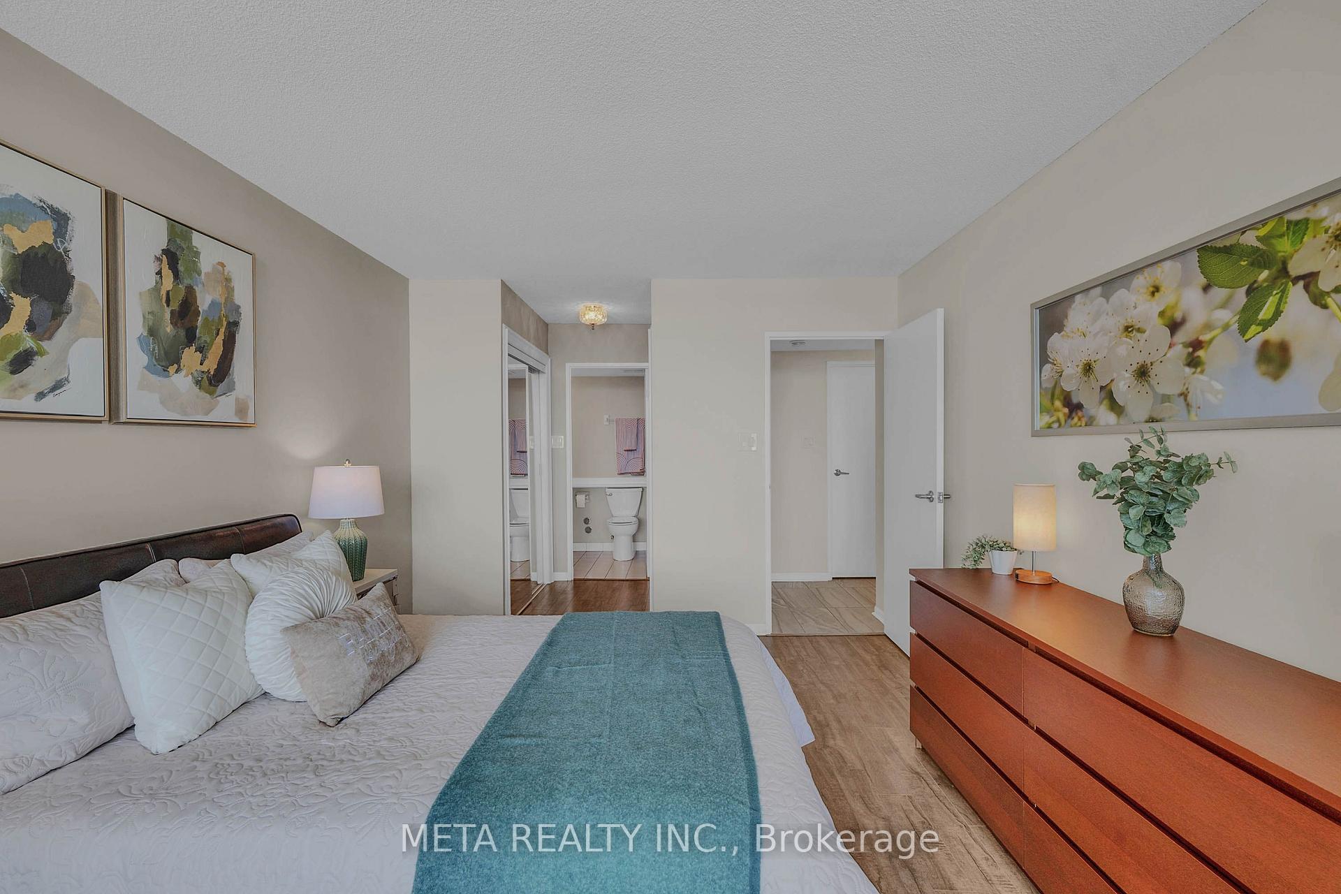 Photo 18 of Unit 2010, 550 Webb Drive, Mississauga, City Centre — HOMEH