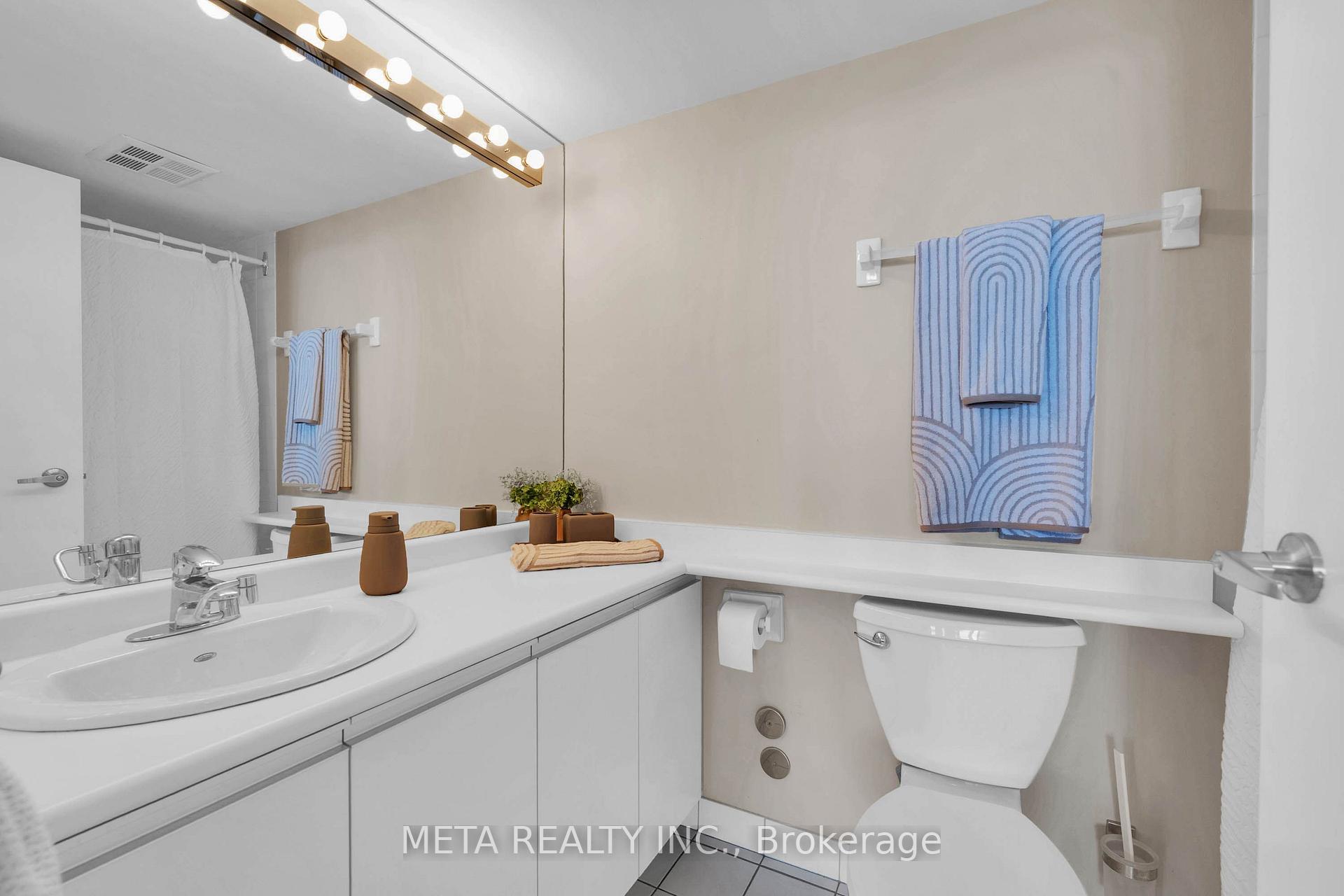 Photo 20 of Unit 2010, 550 Webb Drive, Mississauga, City Centre — HOMEH