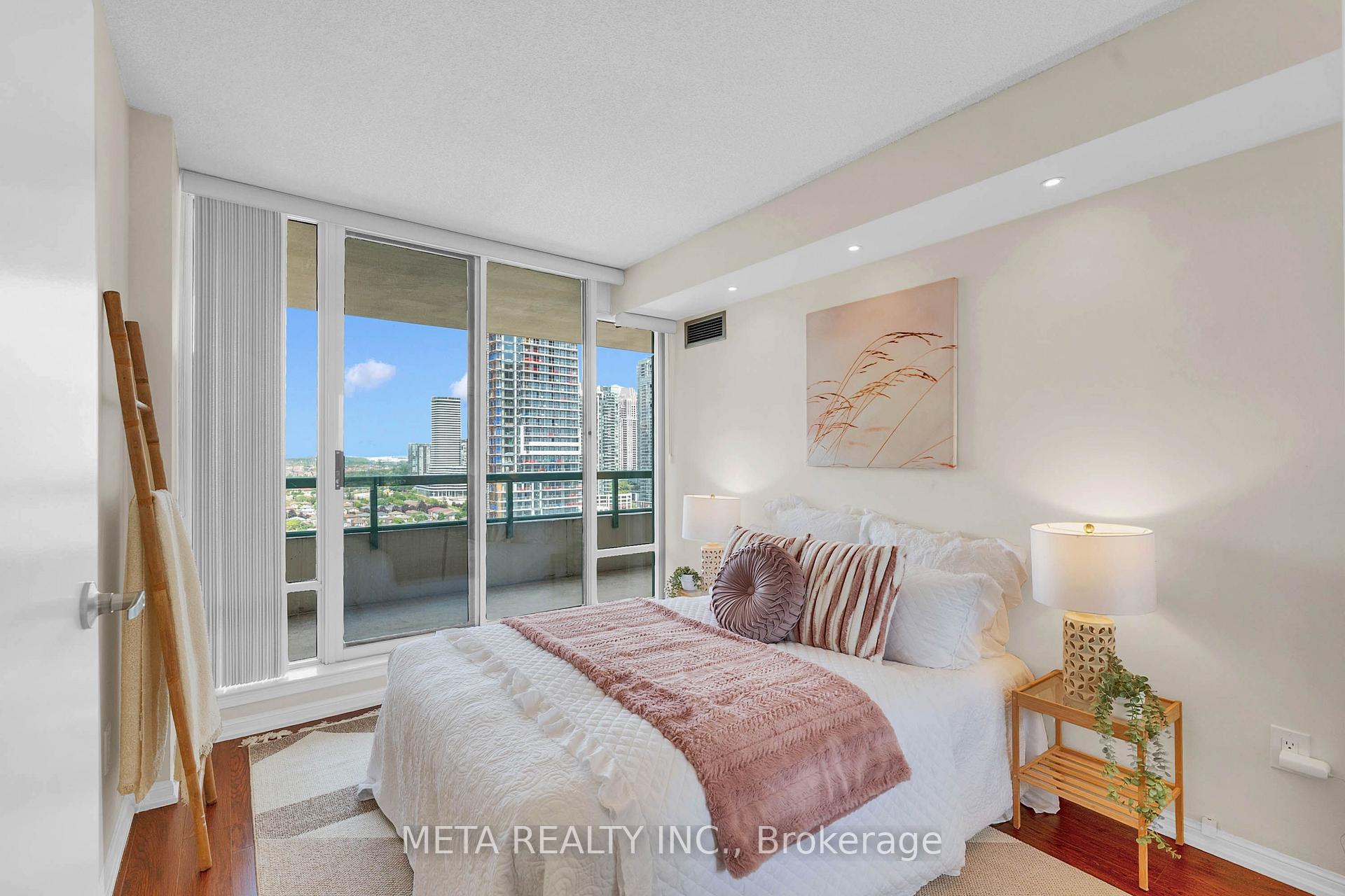 Photo 22 of Unit 2010, 550 Webb Drive, Mississauga, City Centre — HOMEH