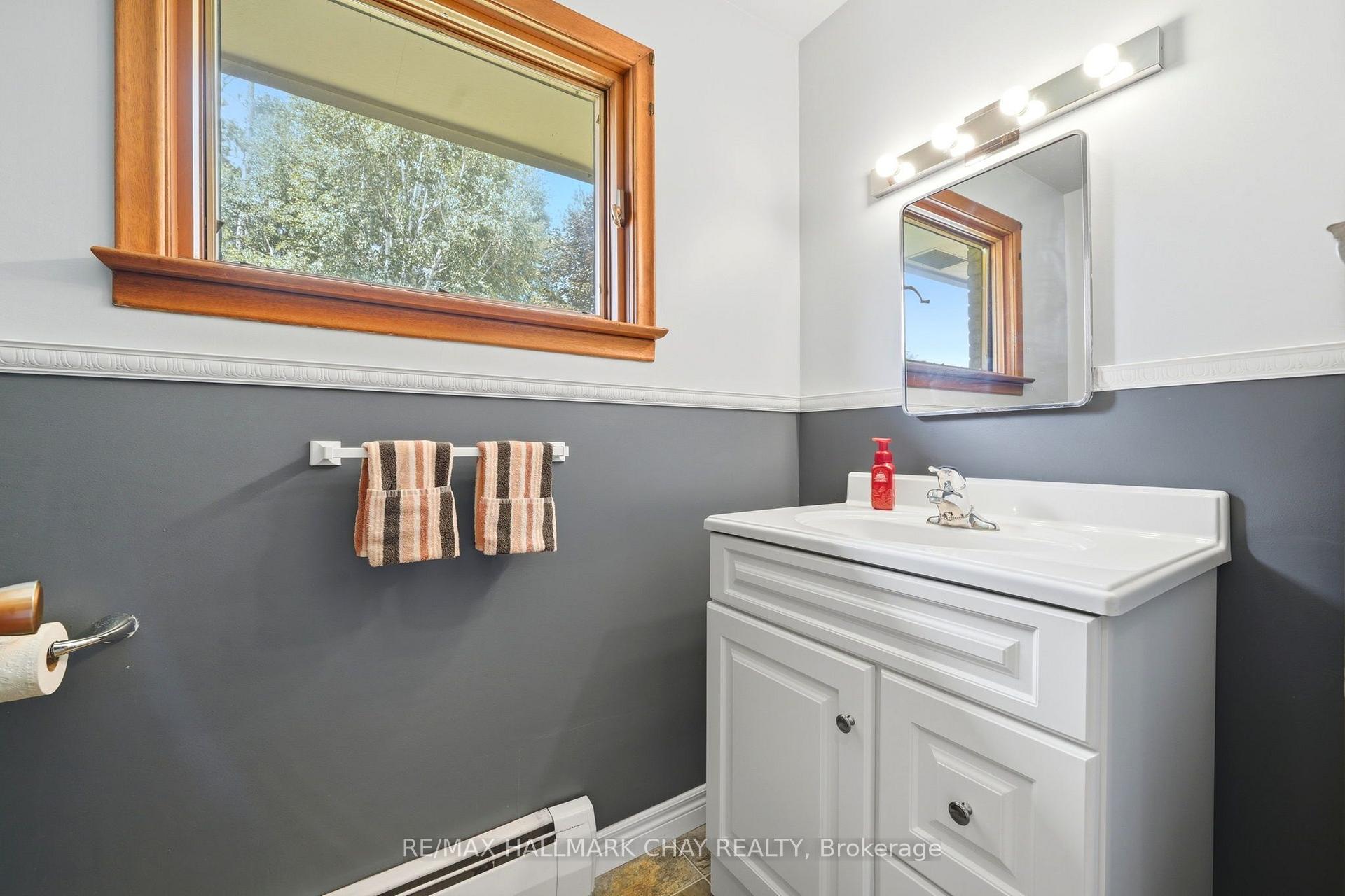 Photo 26 of 14 Douglas Drive, New Tecumseth, Alliston — HOMEH