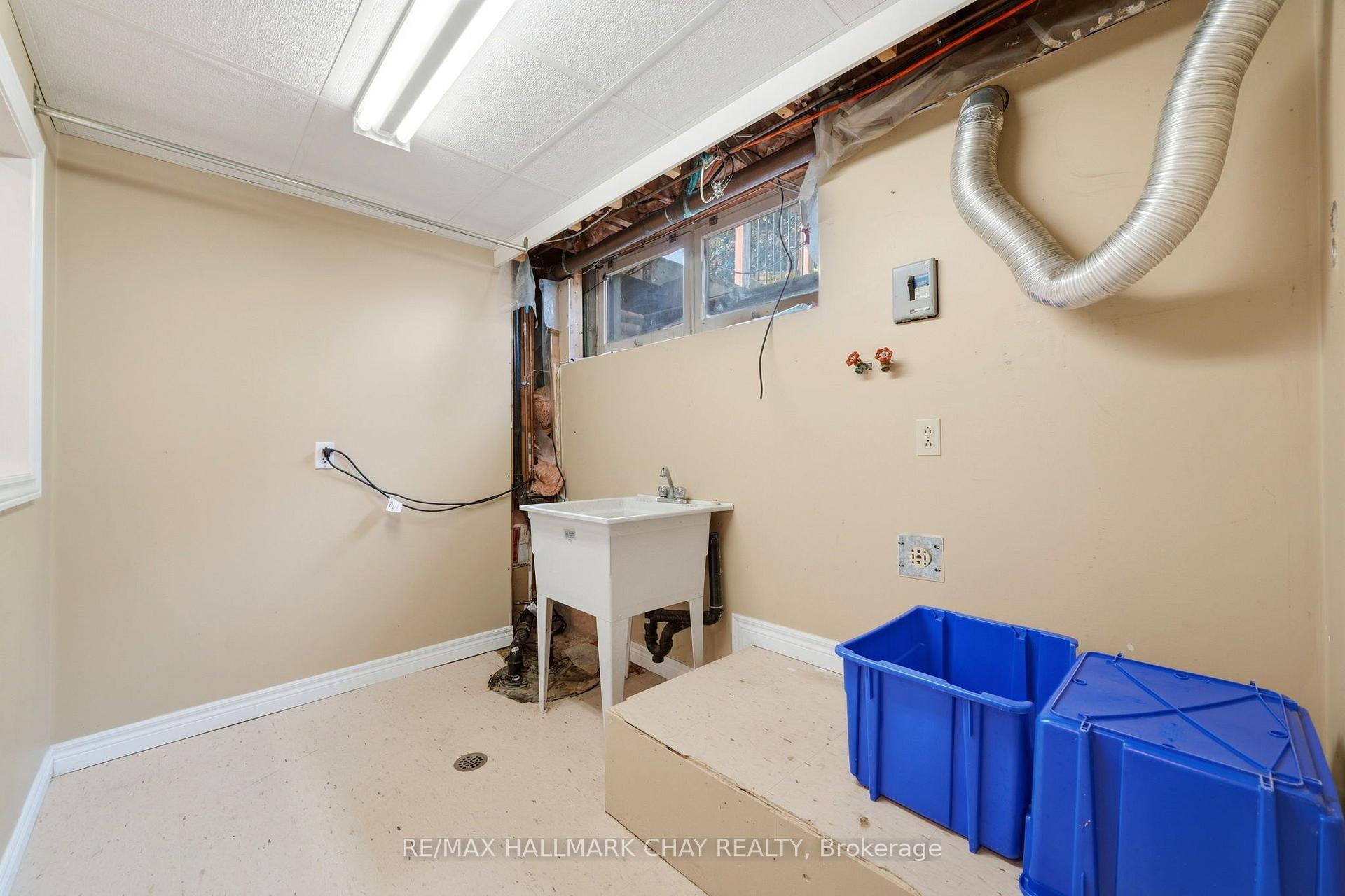 Photo 33 of 14 Douglas Drive, New Tecumseth, Alliston — HOMEH