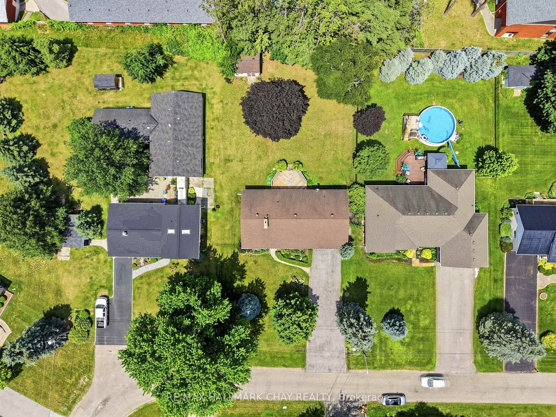 Photo 47 of 14 Douglas Drive, New Tecumseth, Alliston — HOMEH